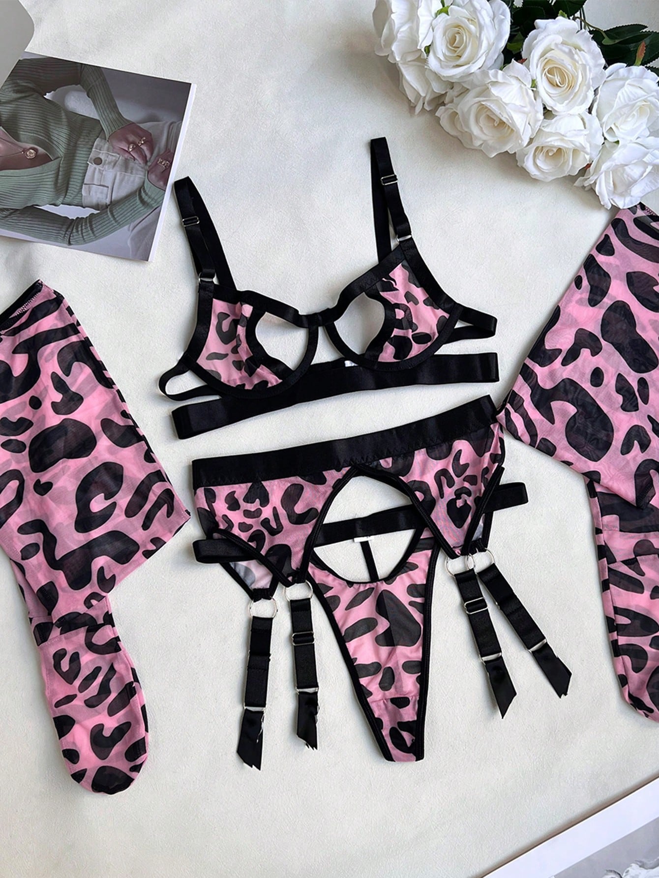 Women's Sexy Lingerie Set: Garter Belt, Over-the-knee Stockings, Bra And Thong