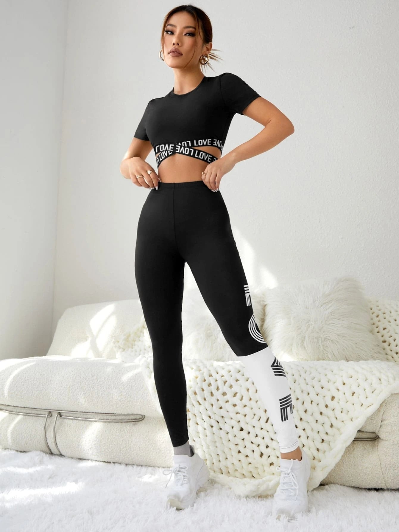Yoga Trendy Letter Graphic Sports Tee &amp; Leggings