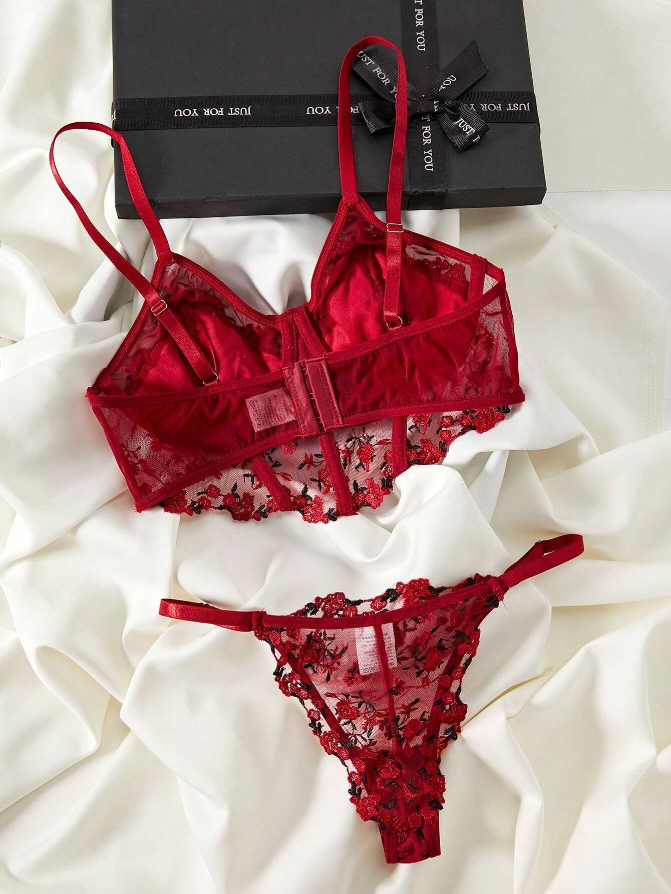 Ladies' Flowers Embroidery Mesh Bra & Panty Lingerie Set