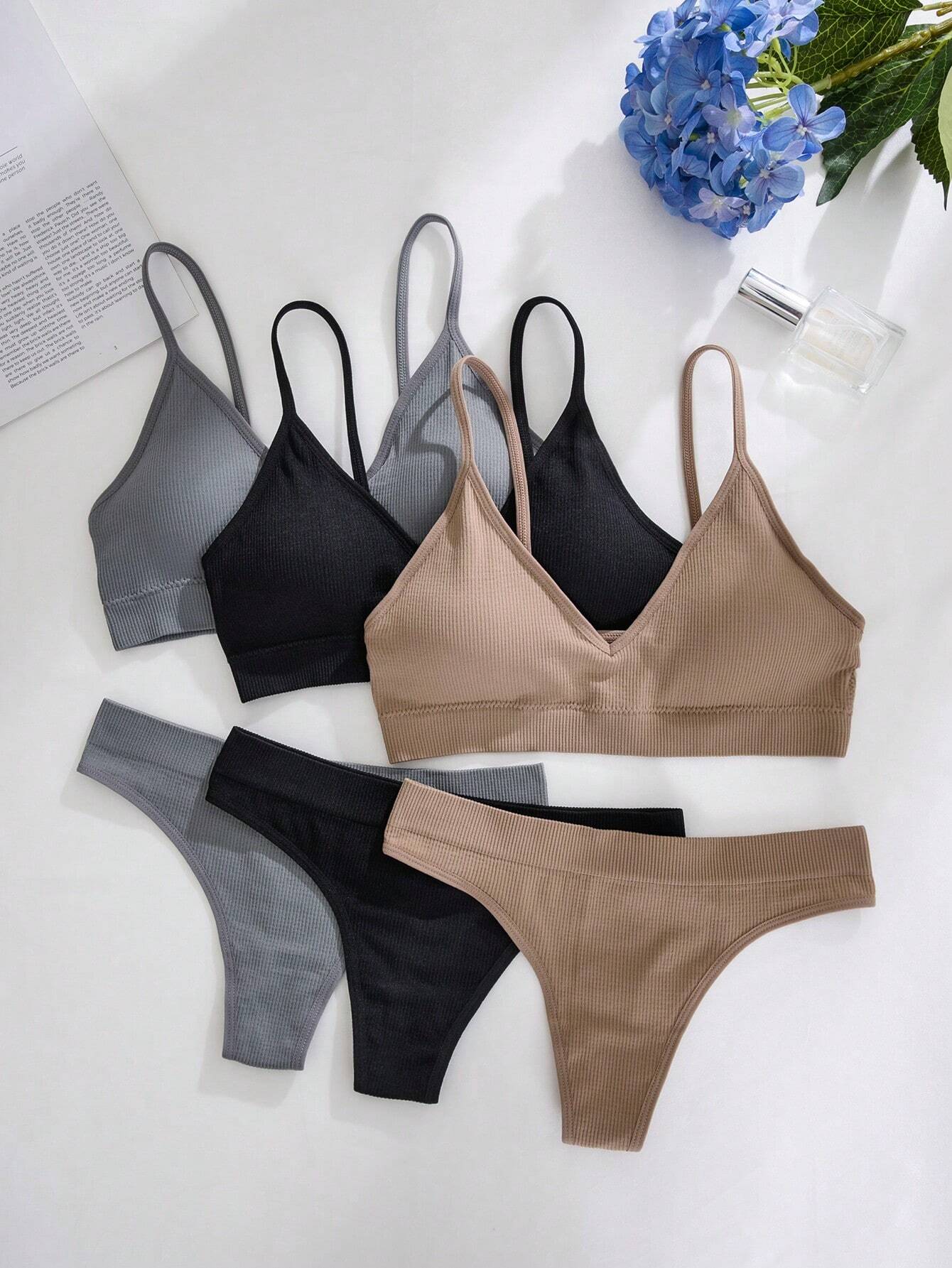 Women's Leisure Series Seamless Wire-Free Underwear Thong Set Multicolor 3