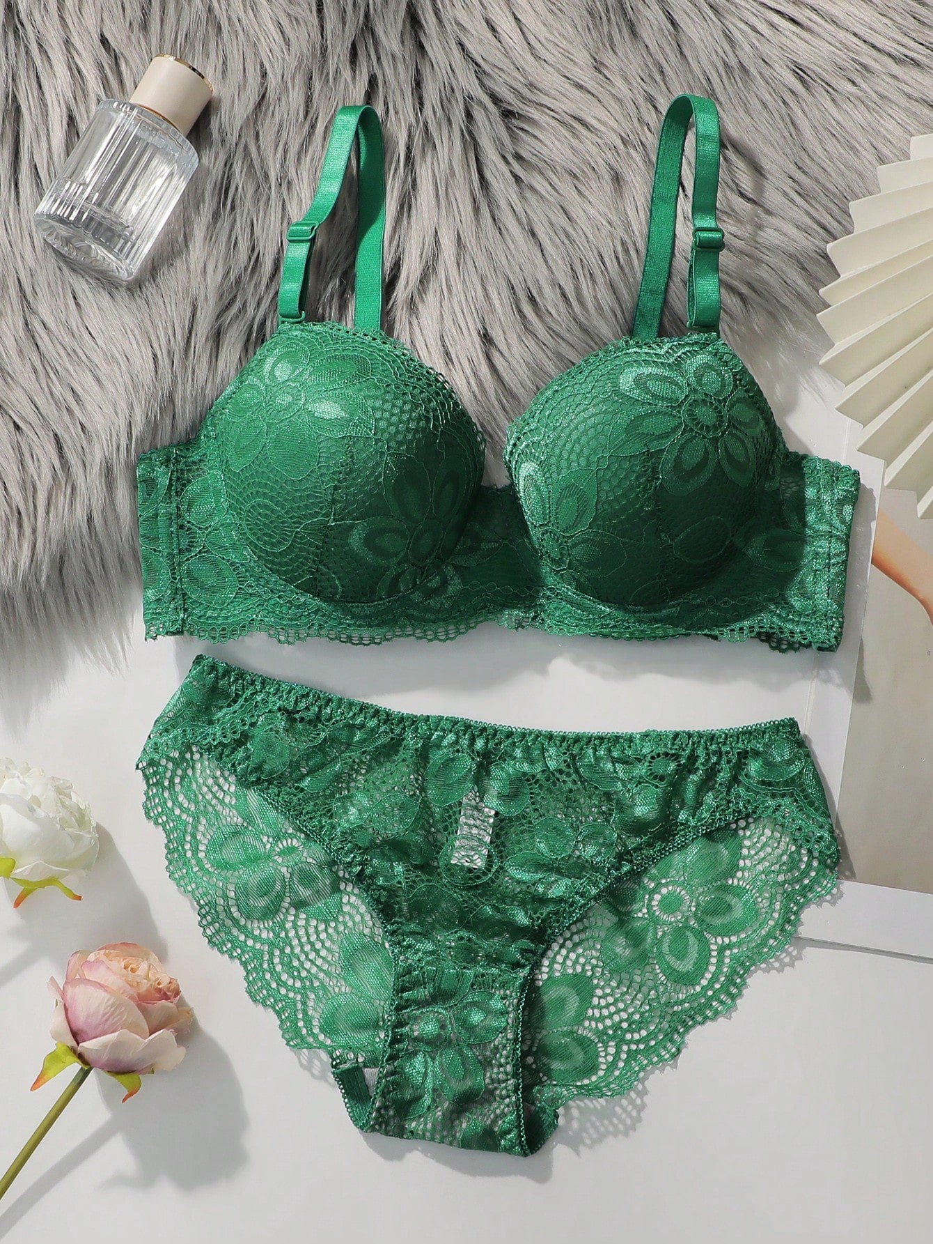 Floral Lace Underwire Bra & Panty Lingerie Set Green