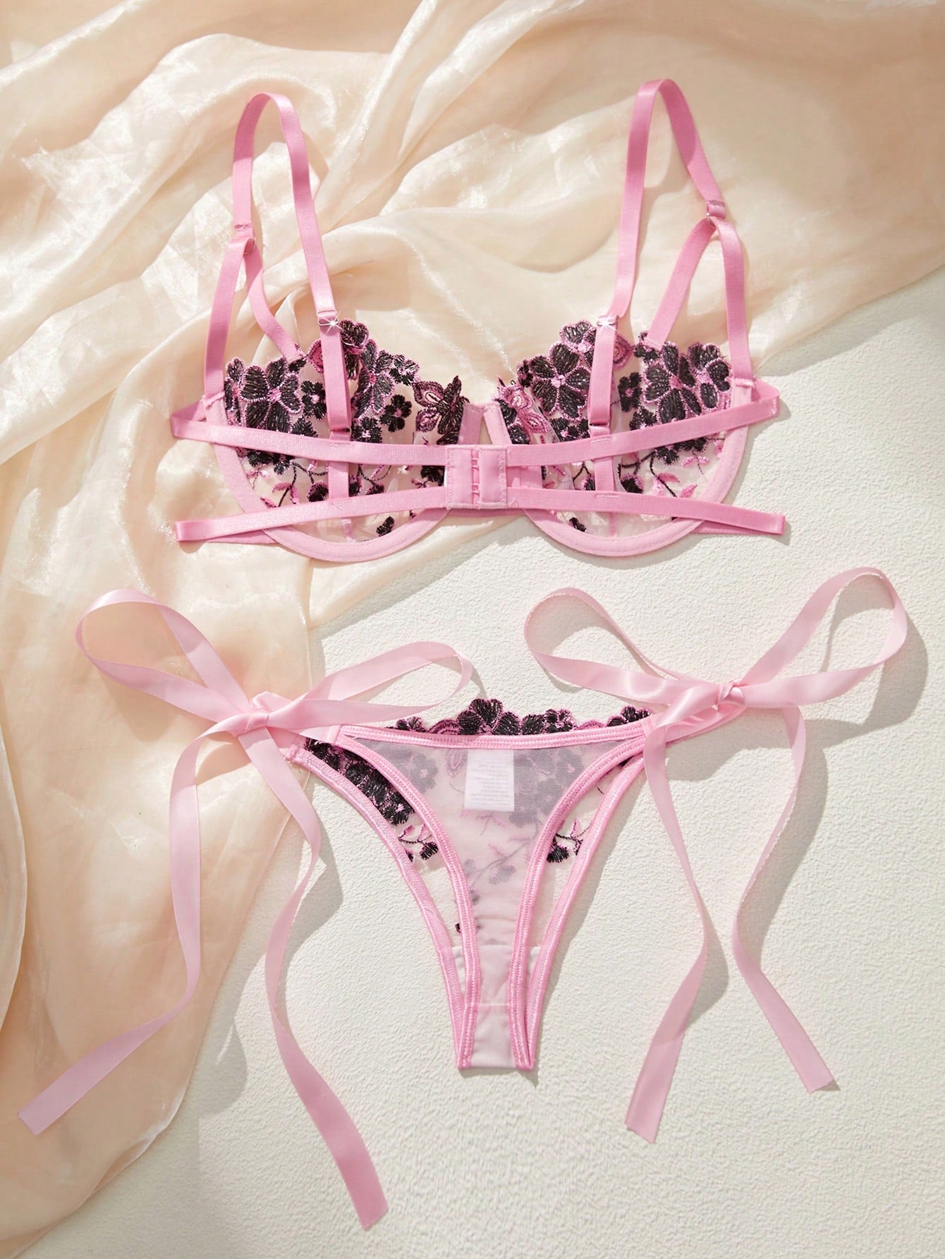 2pcs/Set Sky Blue Embroidered Strap Ladies Lingerie Set