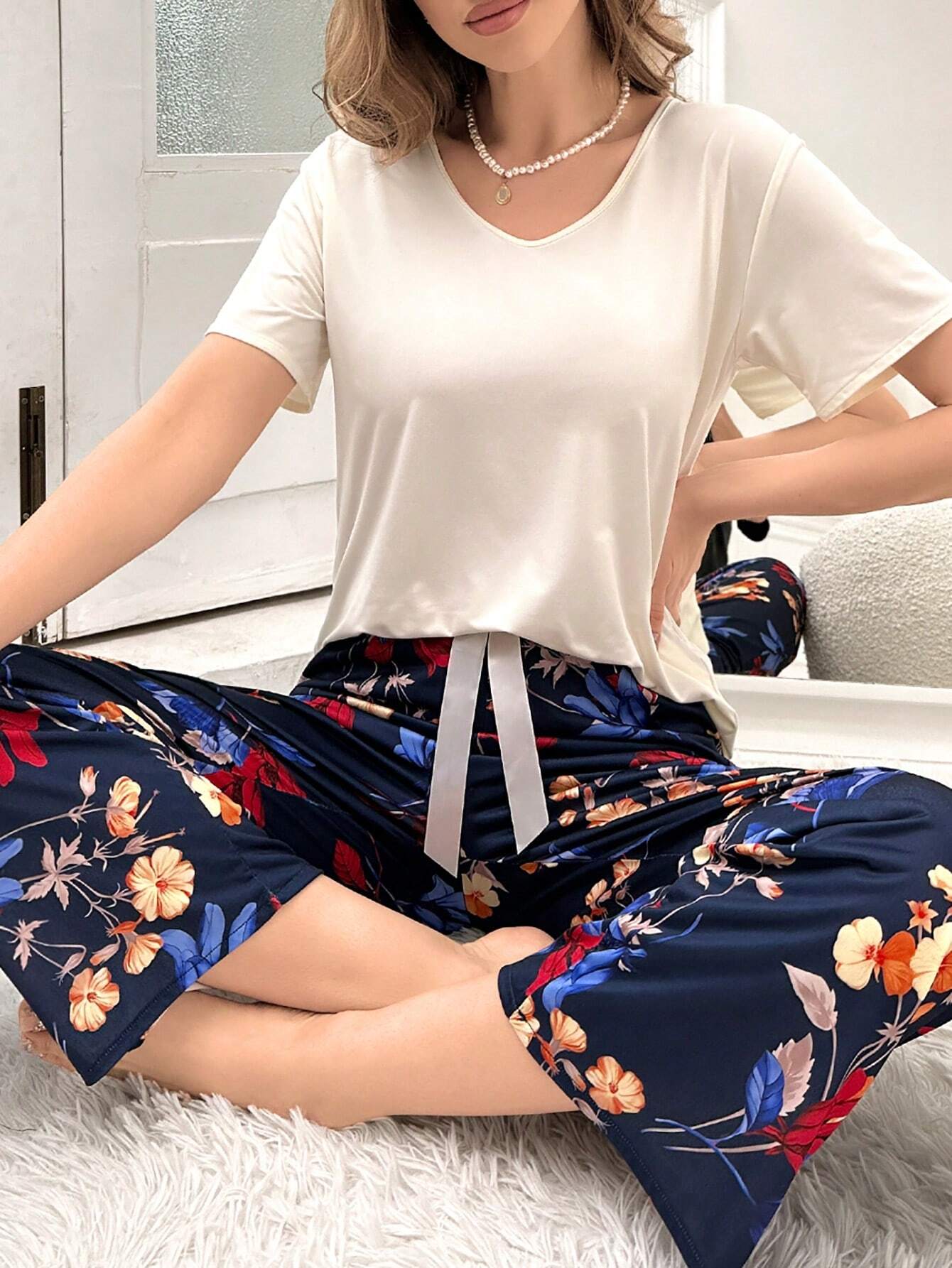 Floral Printed Short Sleeve Top And Pants Pajama Set Beige 2