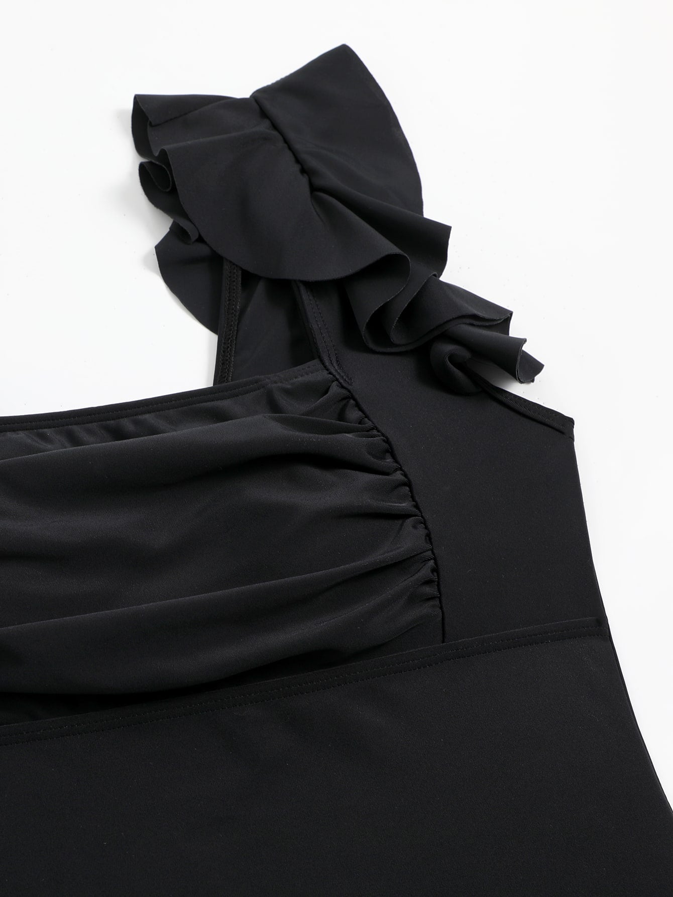 View Outfits SHEIN SHEIN Swim Chicsea Ruffle Trim Ruched Bust One Piece Swimsuit