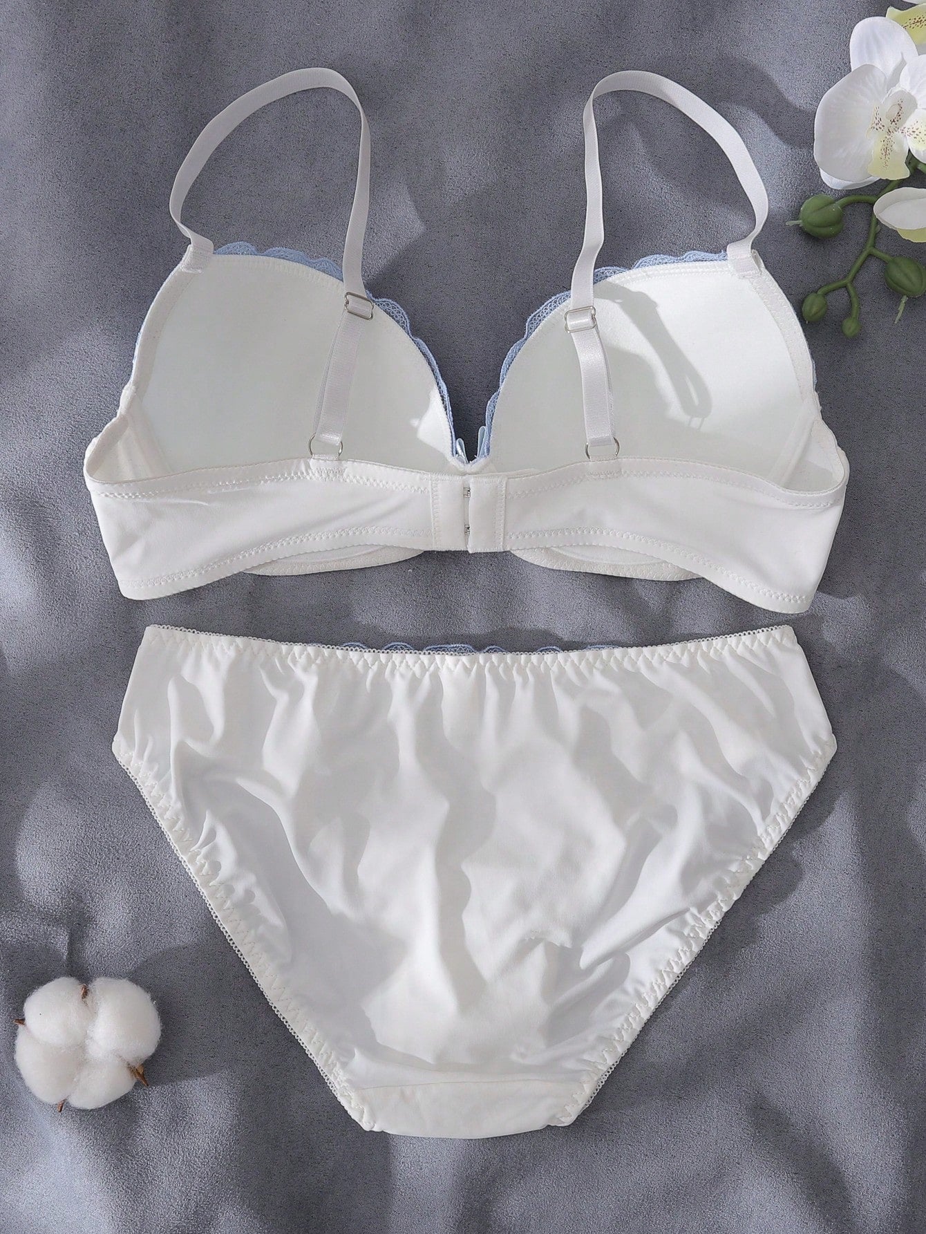 Floral Embroidery Bow Decoration Lingerie Bra And Panties Set