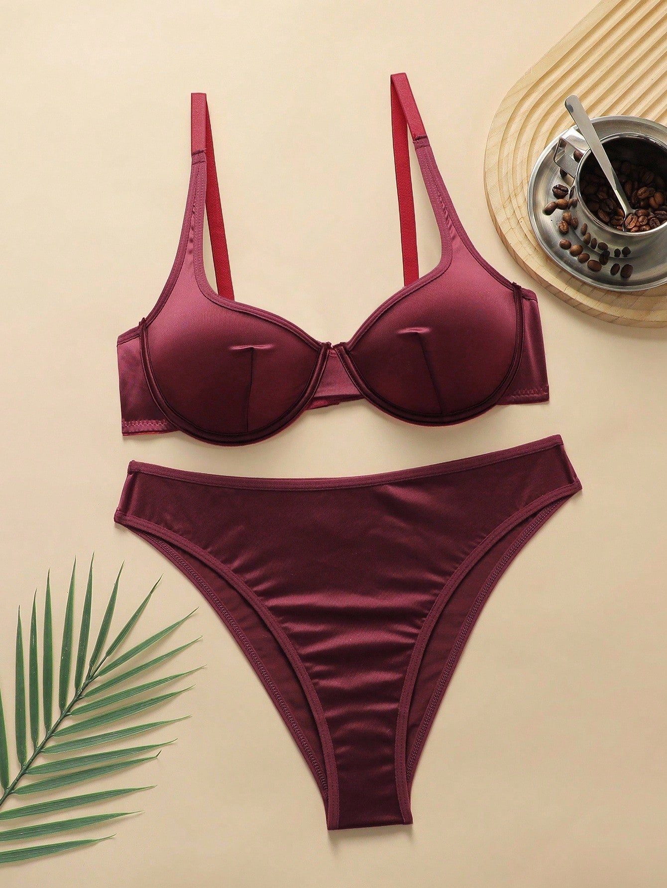 Women's Simple Solid Color Underwire Bra And Panty Set