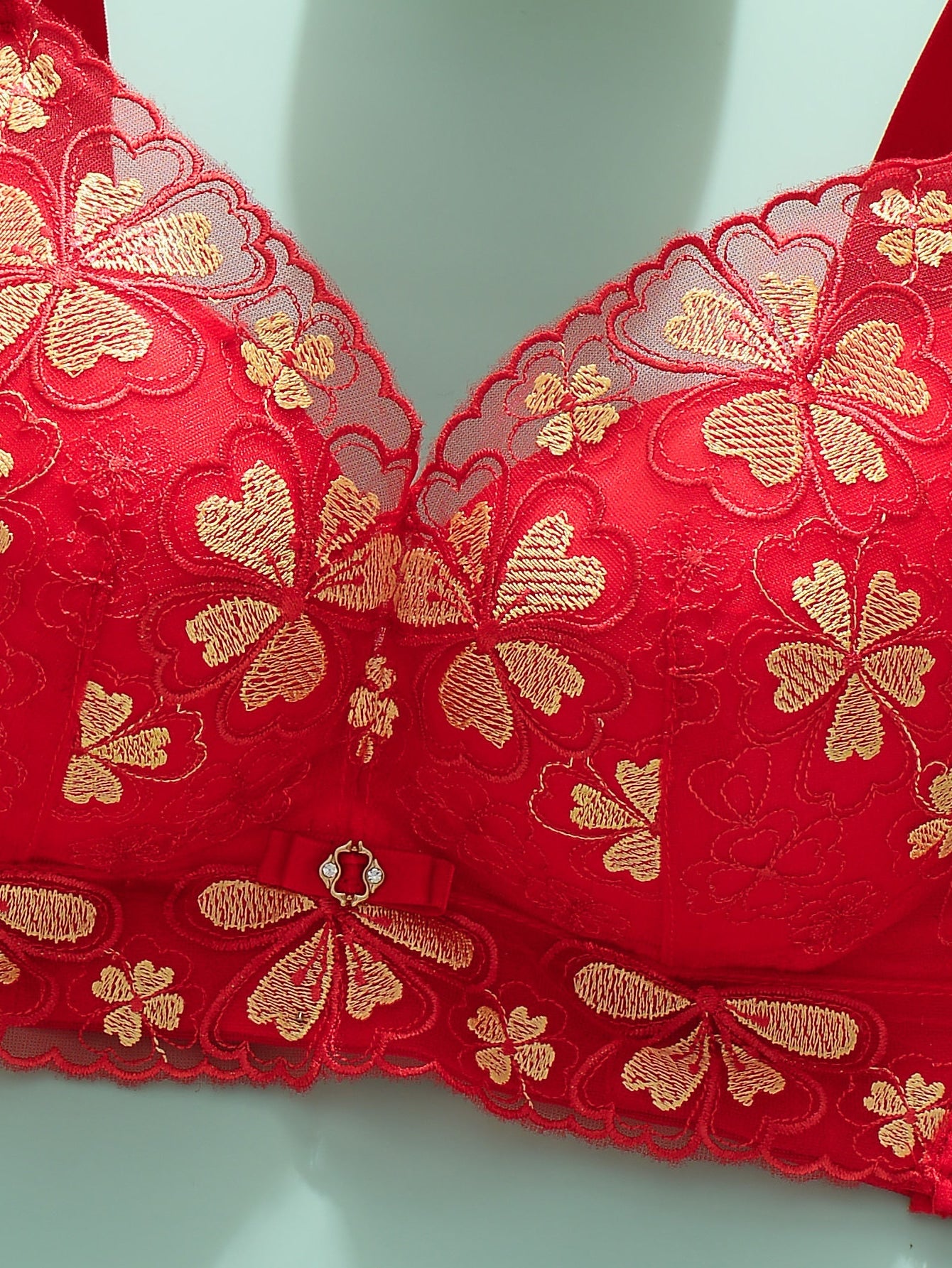 New Women's Underwear Thickened Push-up Embroidery Bra, No Steel Ring Design &amp; Side Gathering, Anti-sagging &amp; Adjustable, Sexy