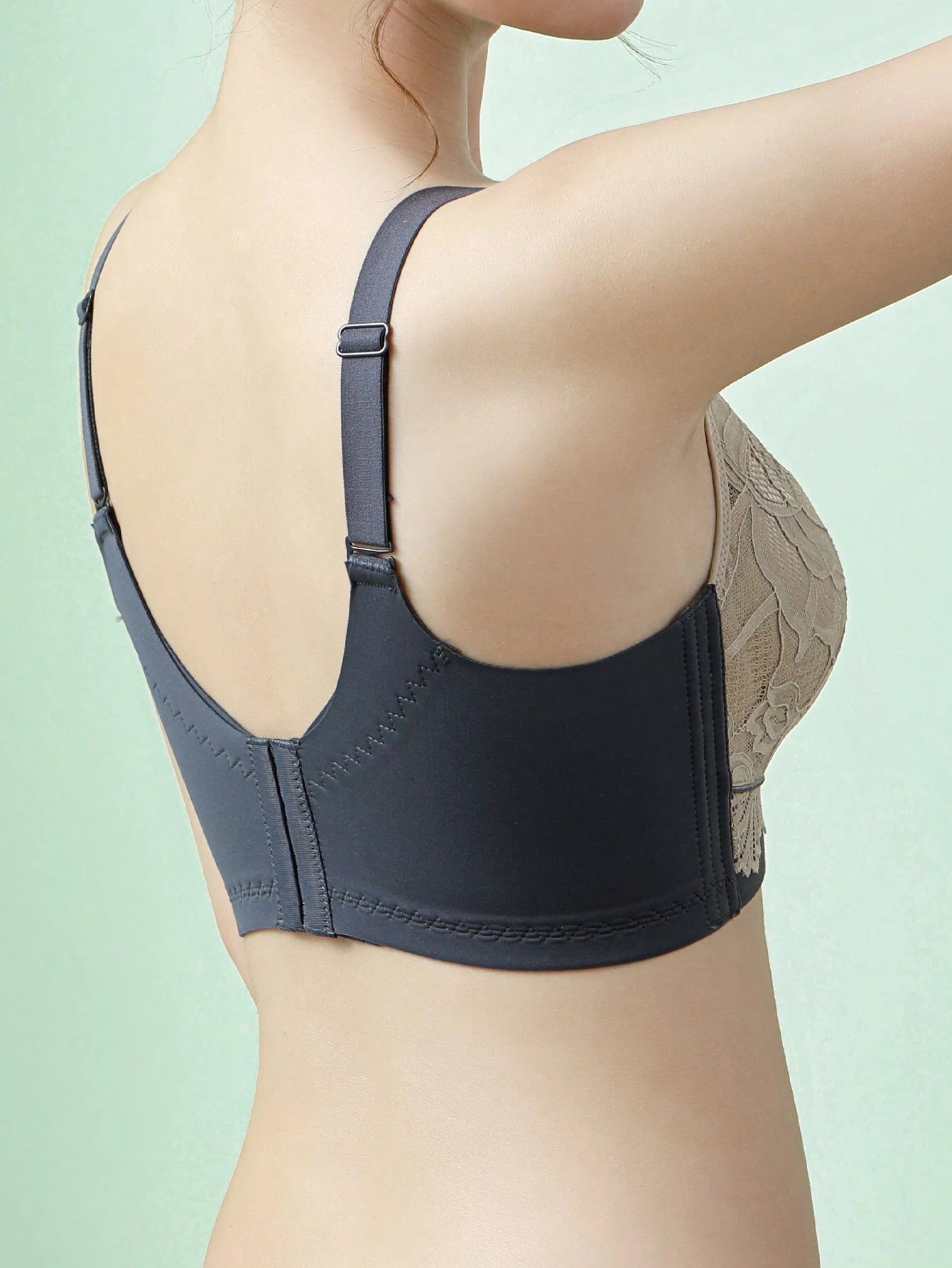 Fashionable Lace Comfortable Thin Wireless Push-Up Bra With No Trace, Anti-Sagging