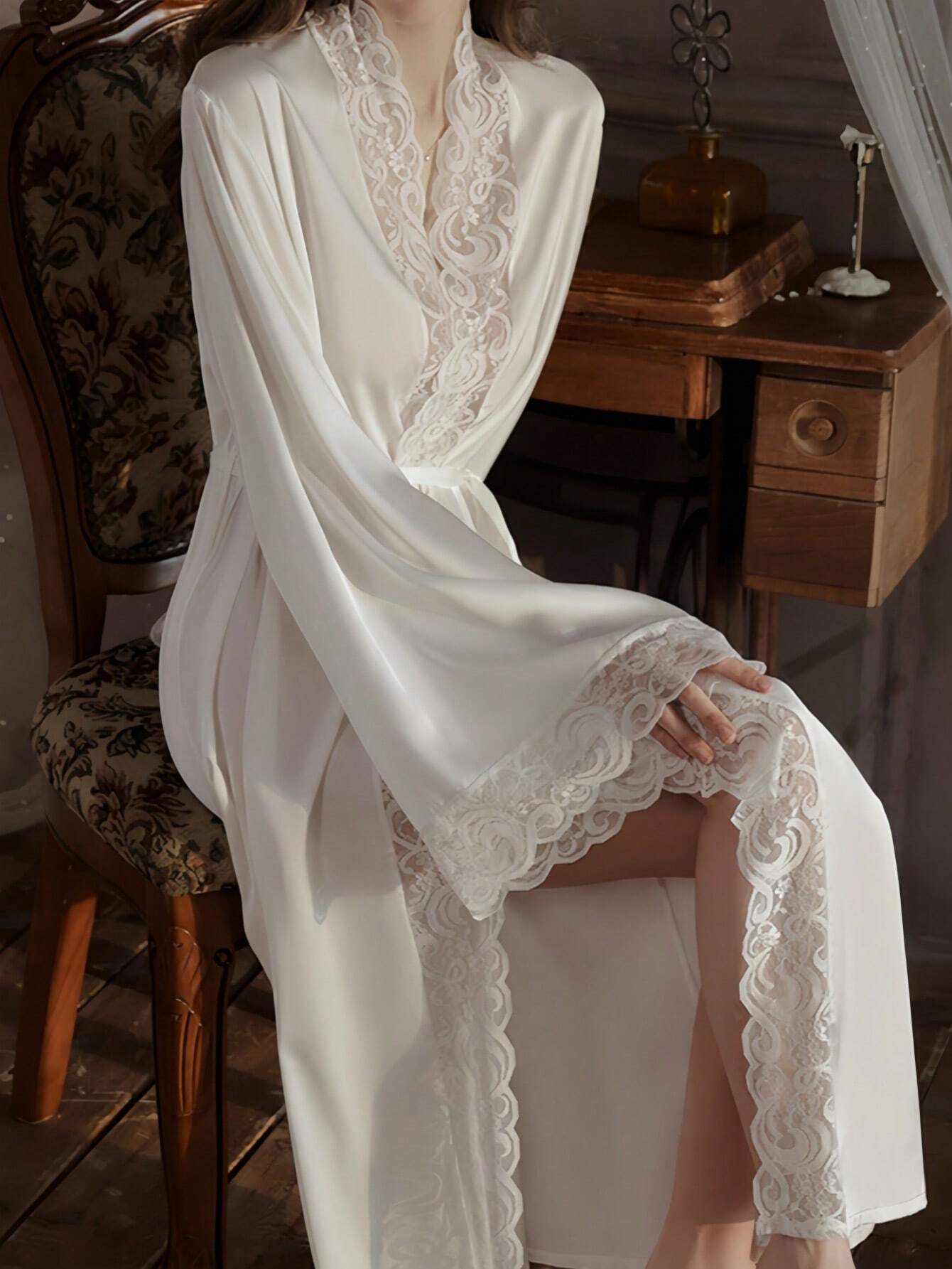 Women's Elegant Satin Robe White