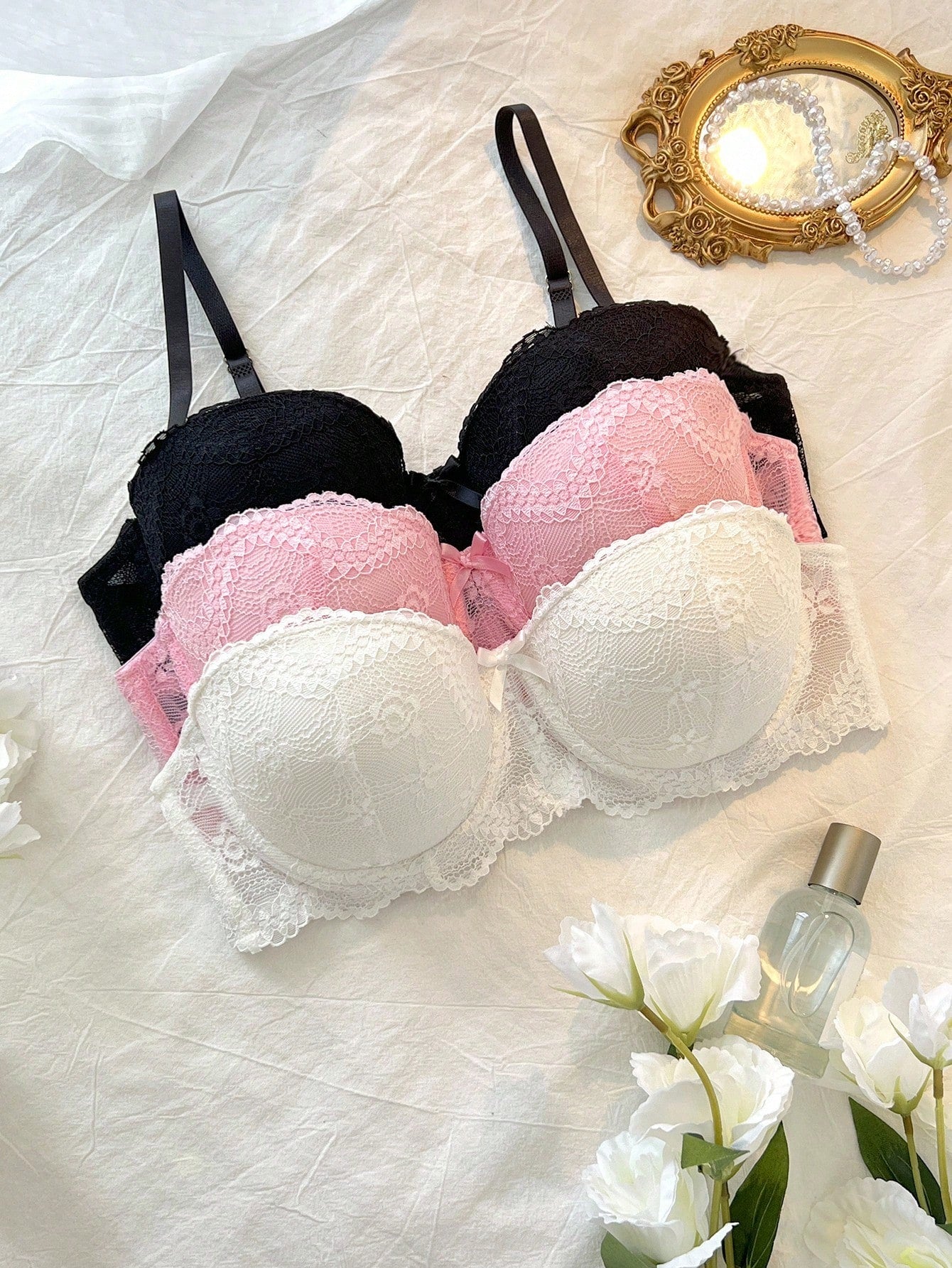 Women Lace Trim Wire-Free Push Up Bra With Non-Removable Pads