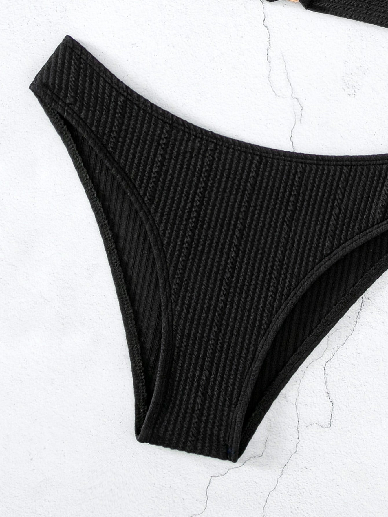 SHEIN Swim SXY Mono Bikini Set Chain Linked Halter Push Up Bra &amp; Bikini 2 Piece Swimsuit