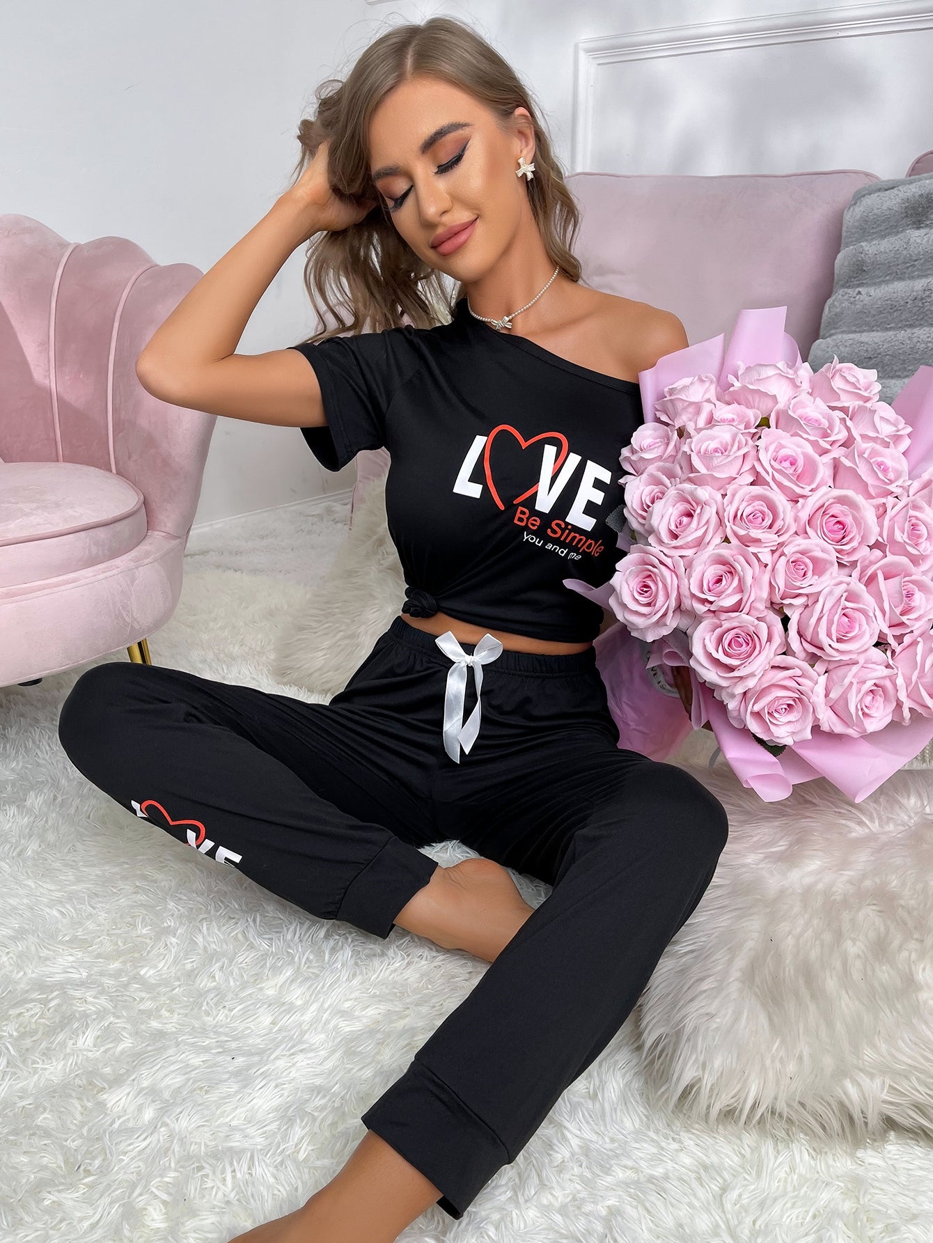 Heart &amp; Letter Graphic Asymmetrical Neck Knot Front Lounge Set