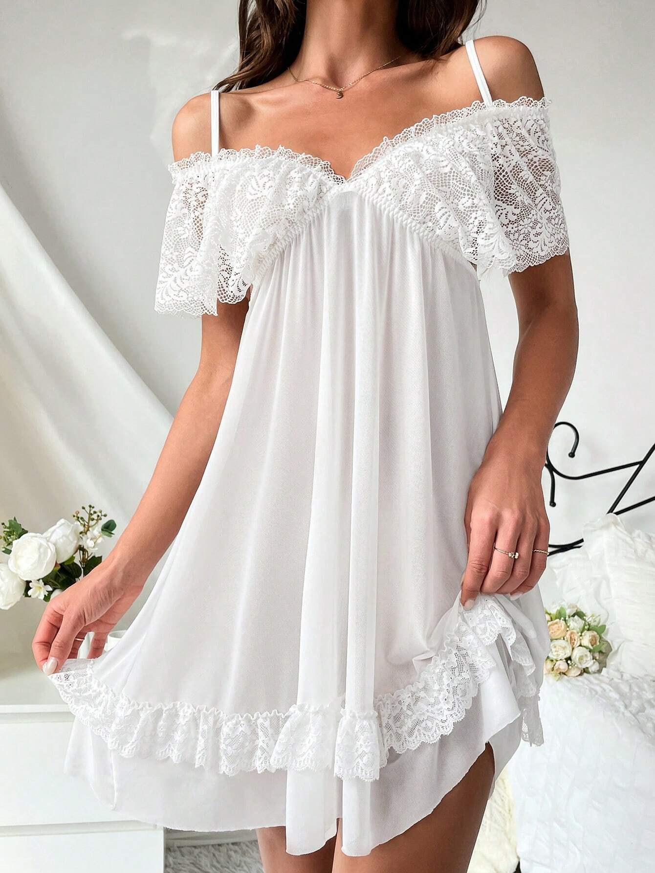 Women's Lace Patchwork Off Shoulder Nightgown