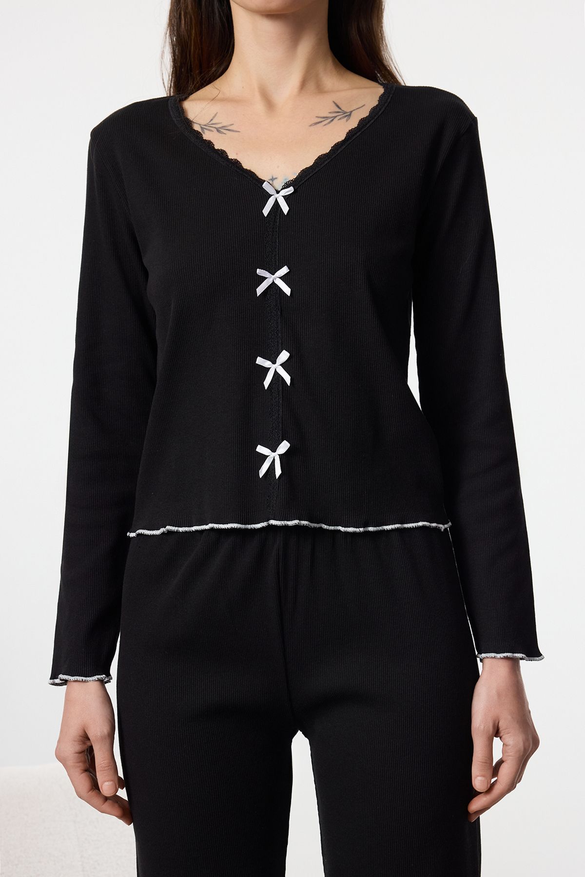 Ecru Cotton Lace and Ribbon/Bow Detail Ribbed Knitted Pajamas Set