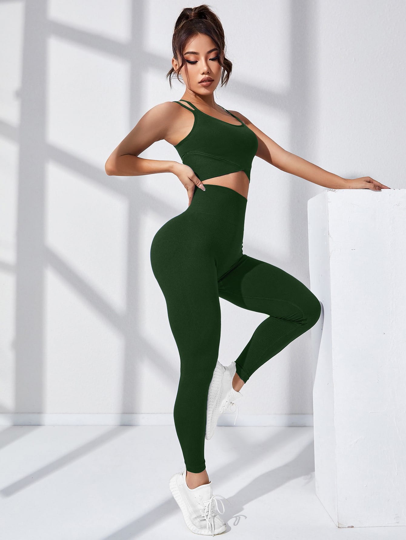 Yoga Basic 2pcs Seamless High Stretch Yoga Set Sports Suit Crisscross Cami Tummy Control Bubble Butt Push Up Leggings