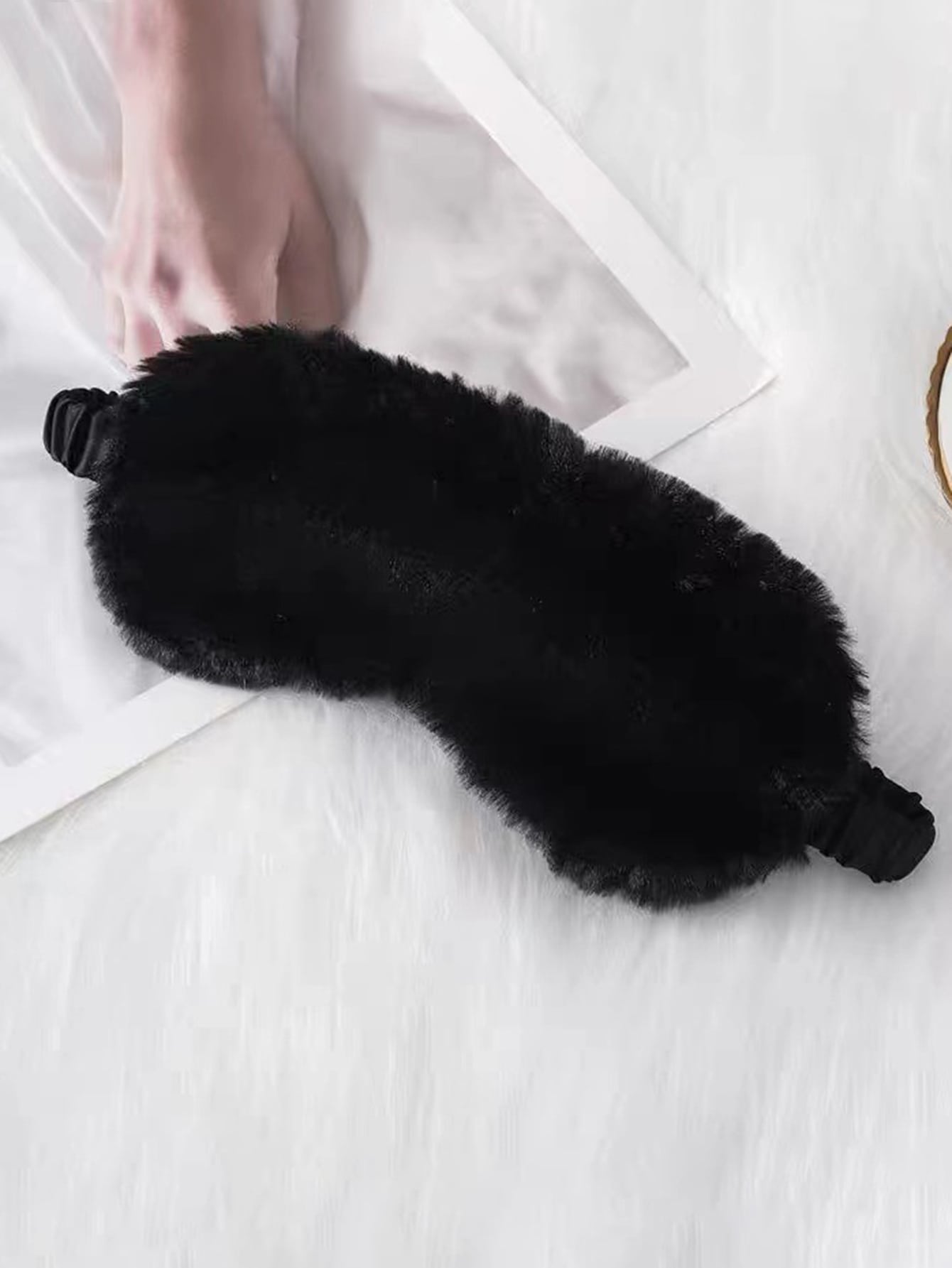 1pc Solid Color Fuzzy Eye Cover, Black Plush Warm Eyeshade For Sleeping