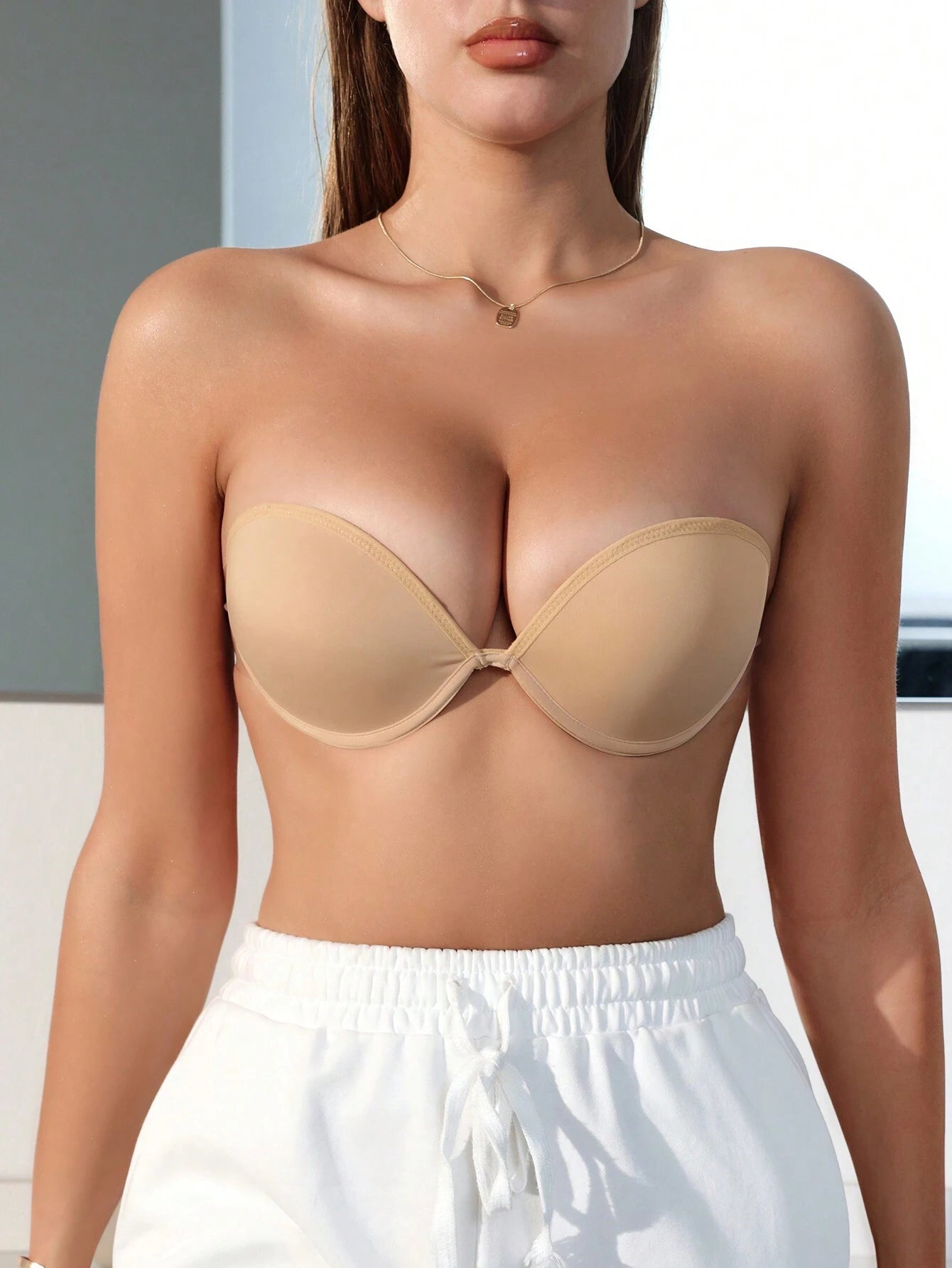 Women's Strapless Bra With Transparent Shoulder Straps