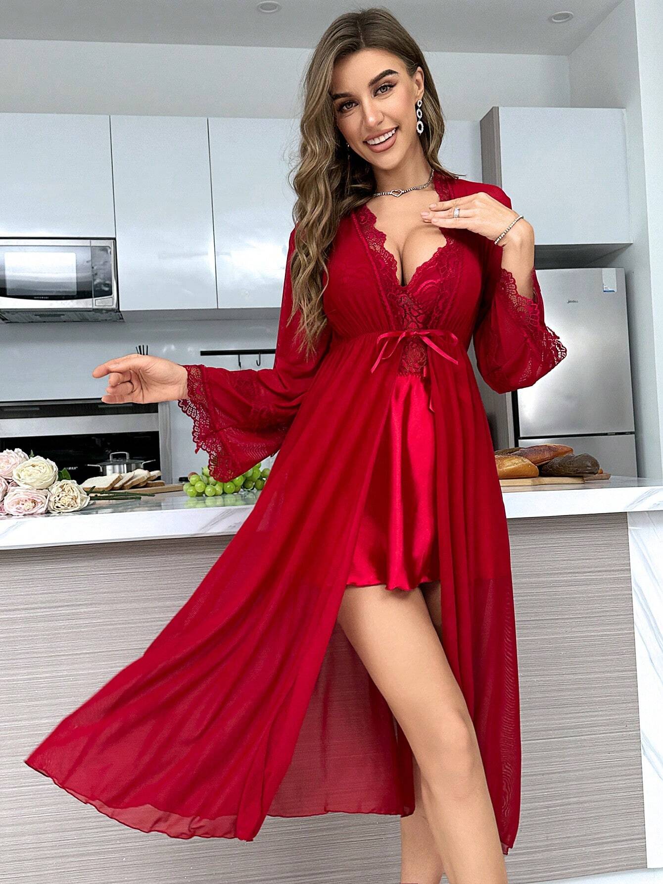 Ladies' Solid Color Simple Daily Lace Sexy Sleepwear Set