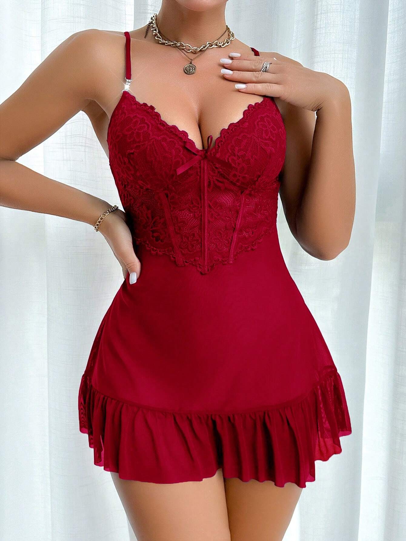 2pcs Set: Fishbone Style Cinch Waist Lace Cami Nightgown &amp; Wide Sleeve Mesh Robe