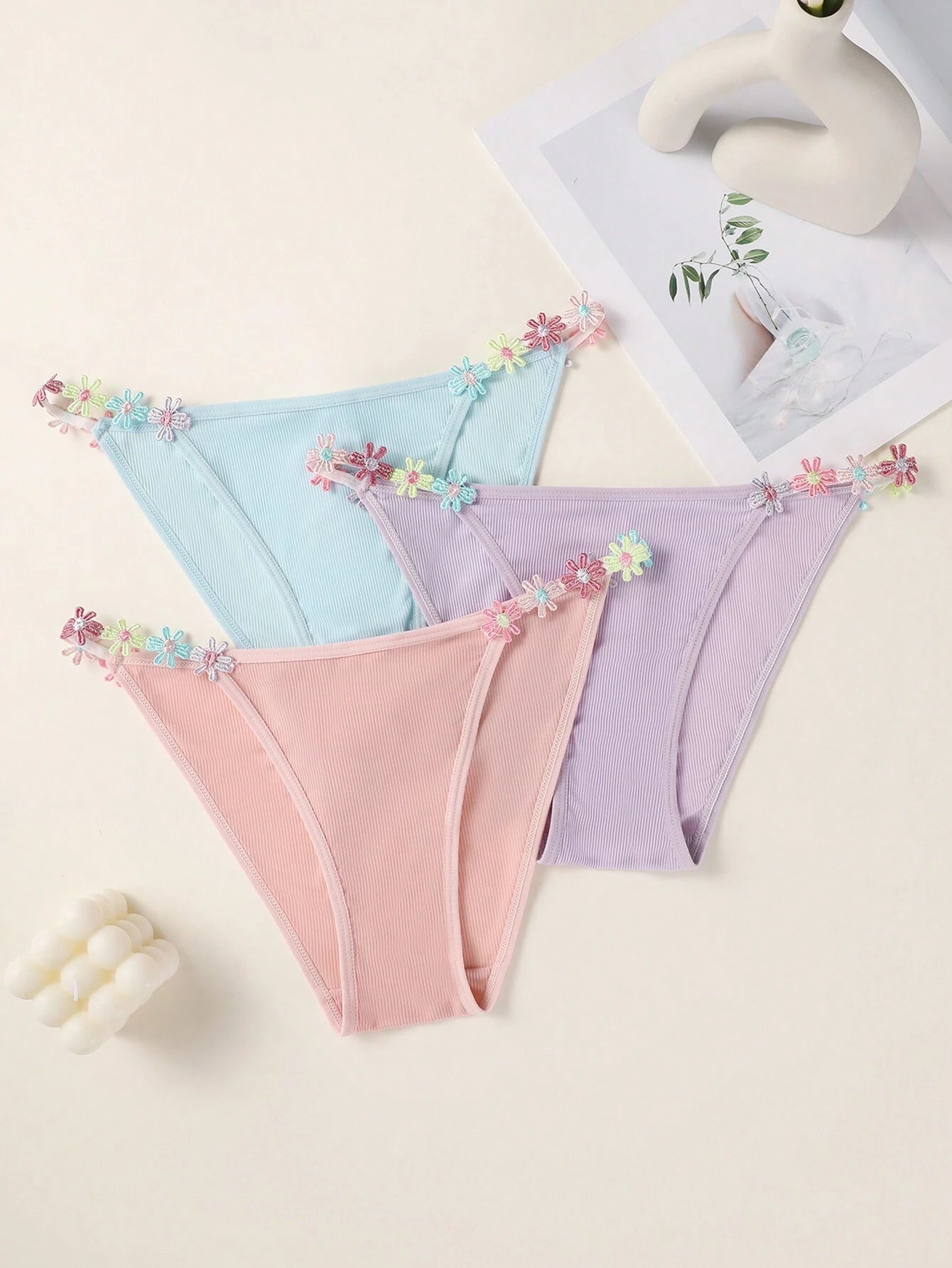 Eraneu 3pcs/Set Women's Floral Embroidery Triangle Panties