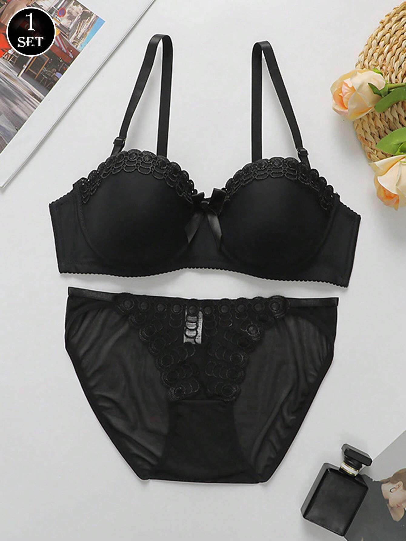 Ladies' Embroidery Bowknot Decor Underwire Bras &amp; Panties Set