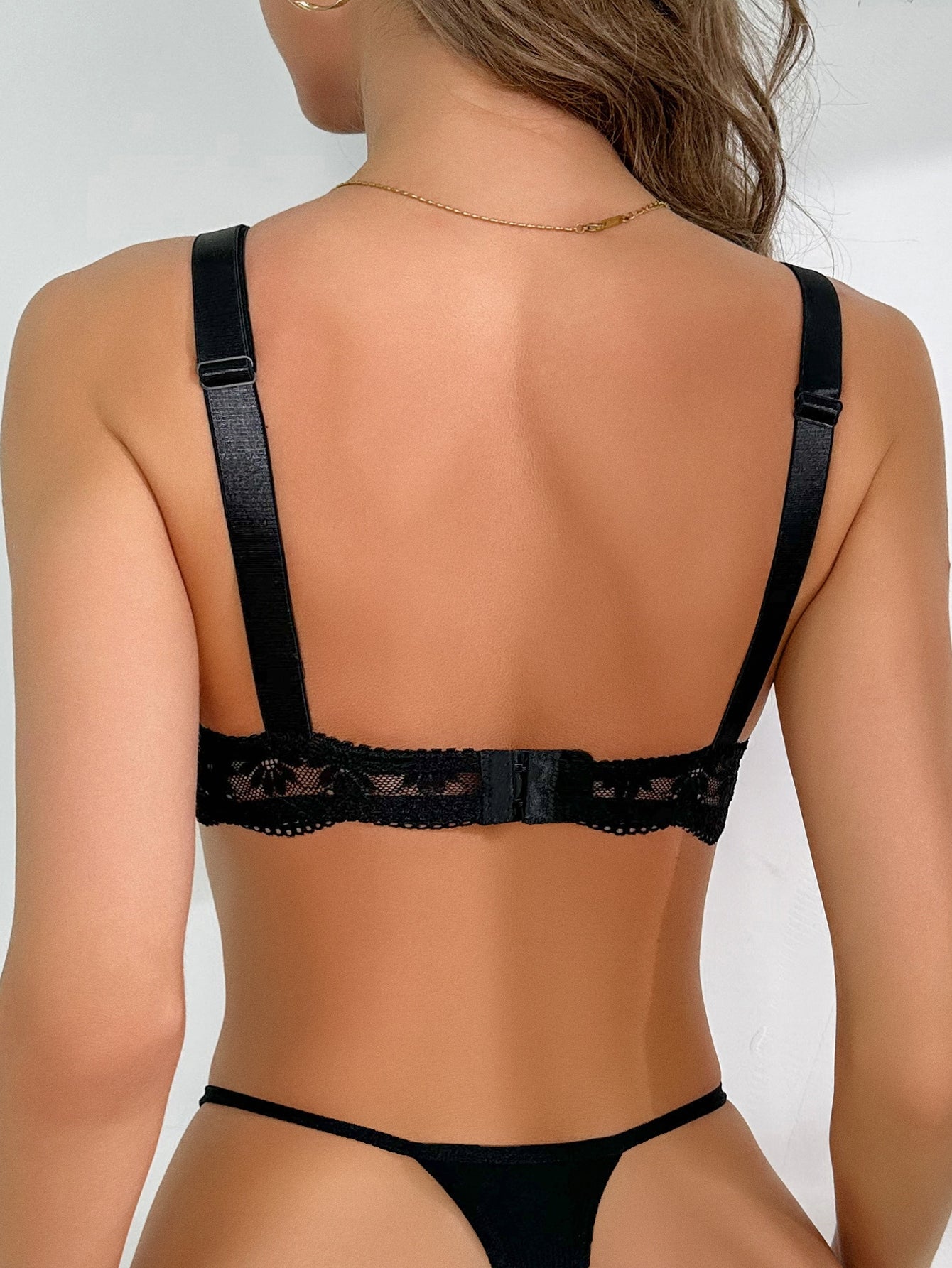 Floral Lace Scallop Trim Underwire Bra