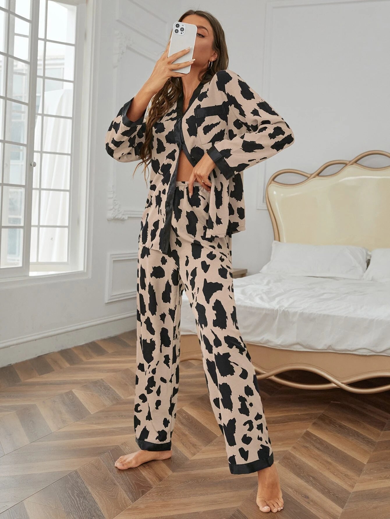Allover Print Contrast Trim Pajama Set