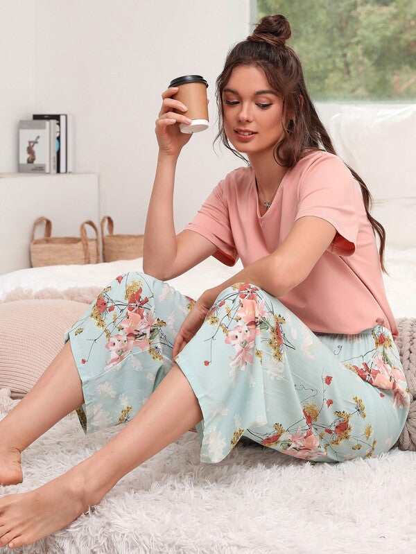 V Neck Tee &amp; Bow Front Floral Print Pants PJ Set