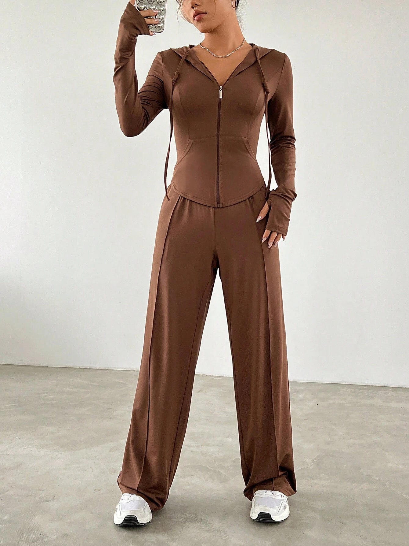 EZwear Tight-Fitting Zipper Hoodie And Straight Pants Casual Sports Suit Brown