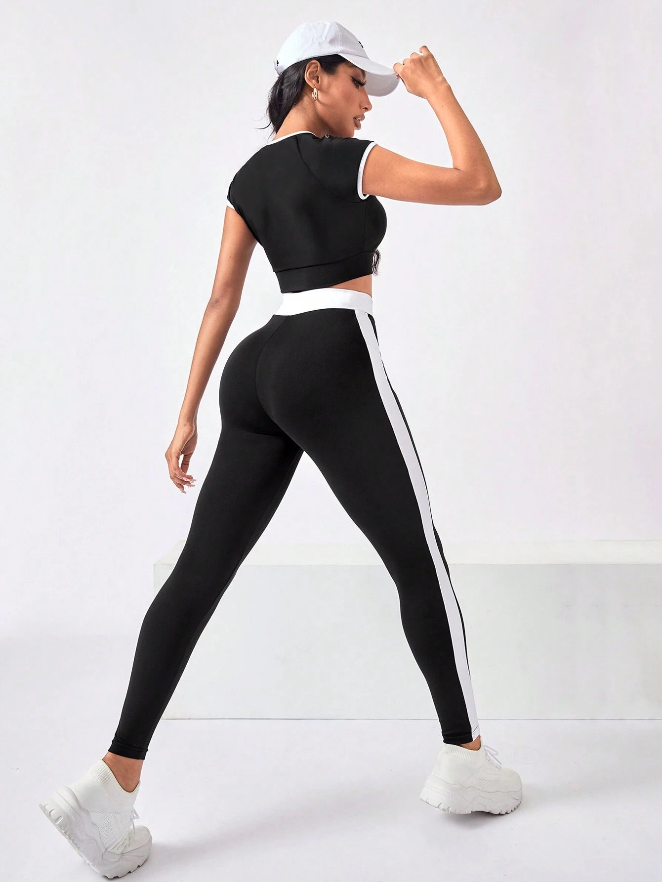 Colorblock Raglan Sleeve Sports Set