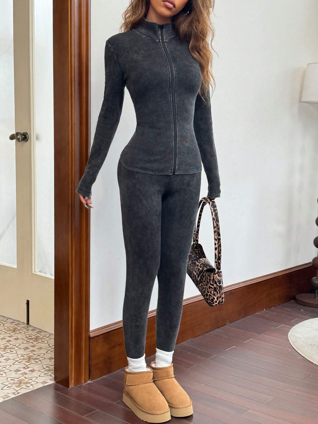 EZwear Ladies' Zipper Half Placket Long Sleeve T-Shirt And Leggings Set