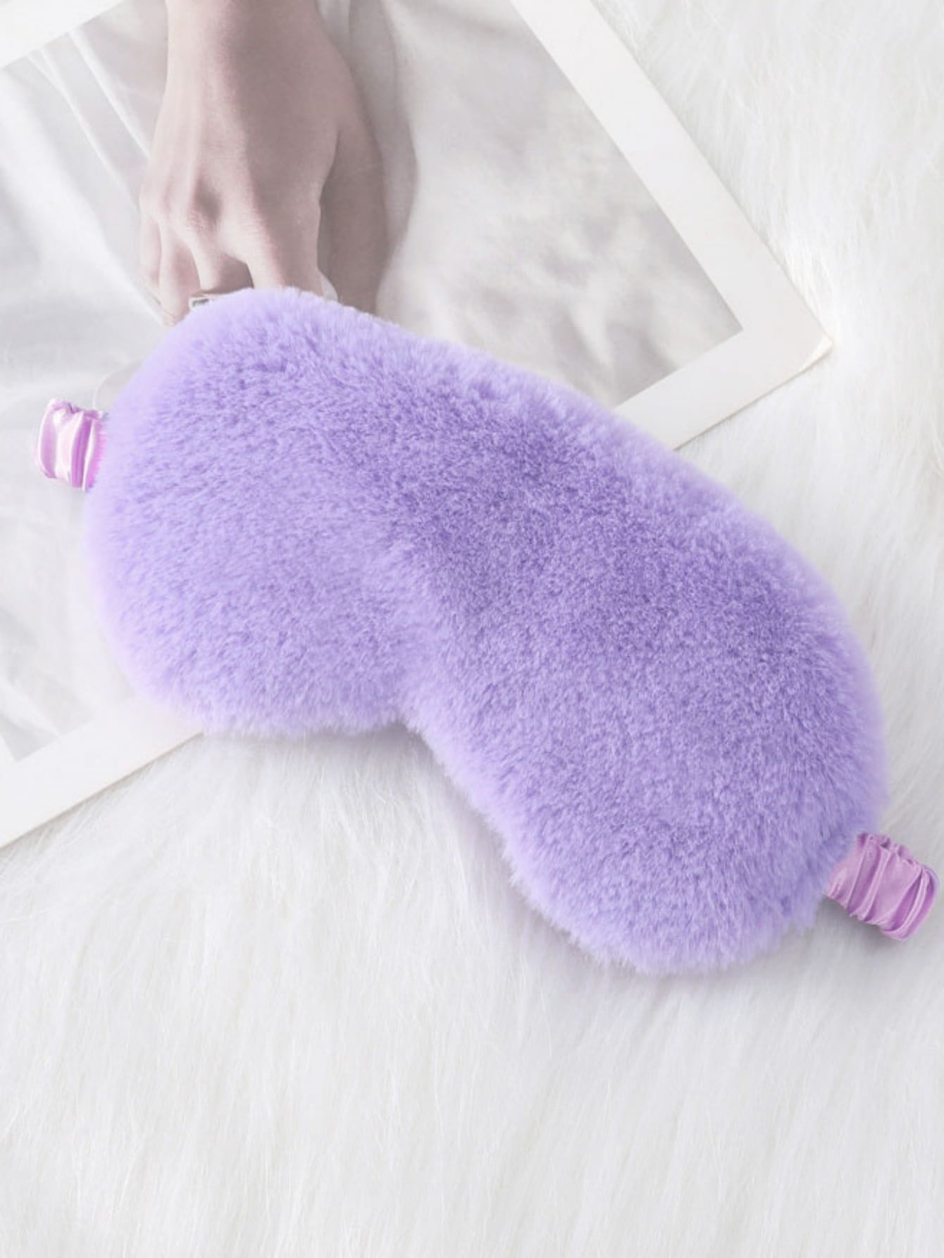 1pc Solid Color Fuzzy Eye Cover, Black Plush Warm Eyeshade For Sleeping