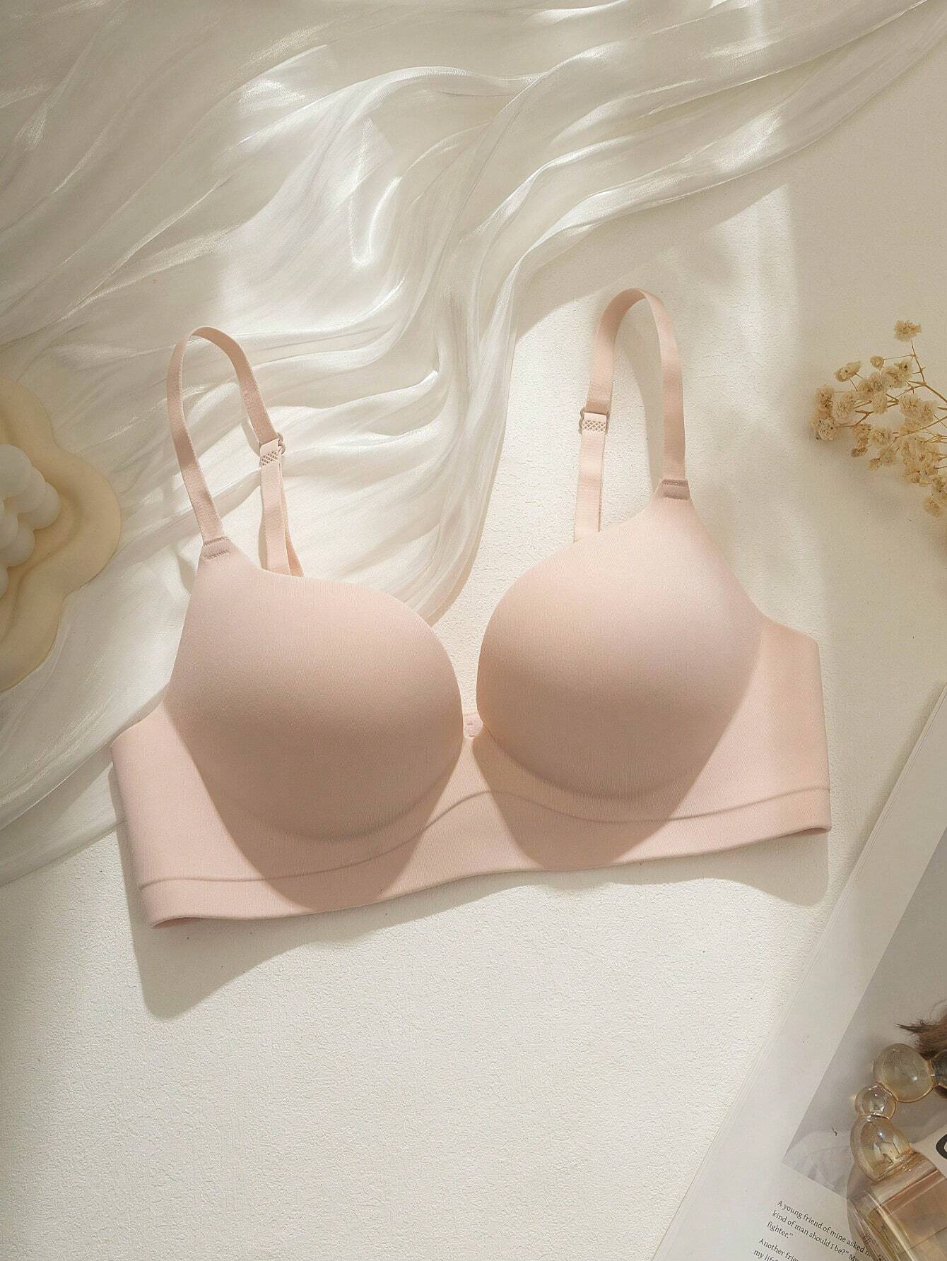 Women Padded Seamless Comfortable Lightly Lined Pushup Bra For Small Bust