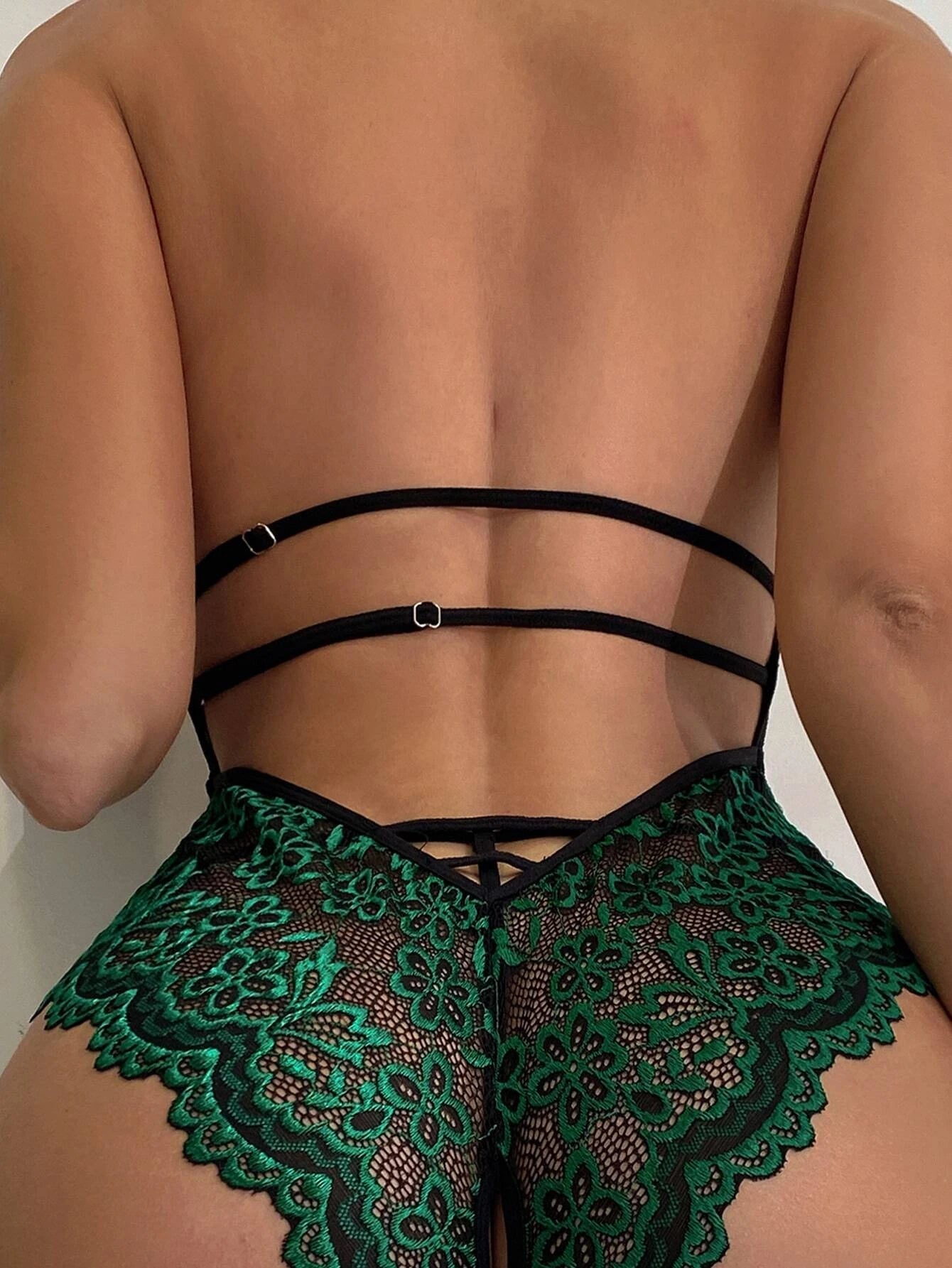 Classic Sexy Floral Lace Scalloped Crotchless Teddy Bodysuit