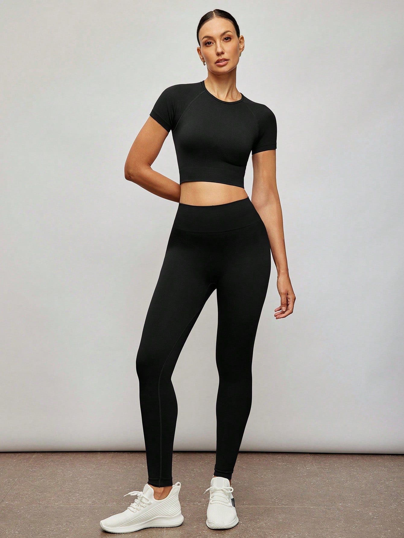 Solid Color Crew Neck Short Sleeve Top And Stretchy Seamless Long Pants