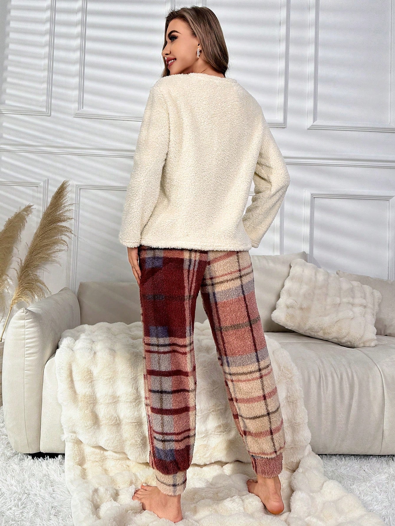 Women's Cartoon Bear Embroidery Crew Neck Long Sleeve Top And Patch Fleece Pants