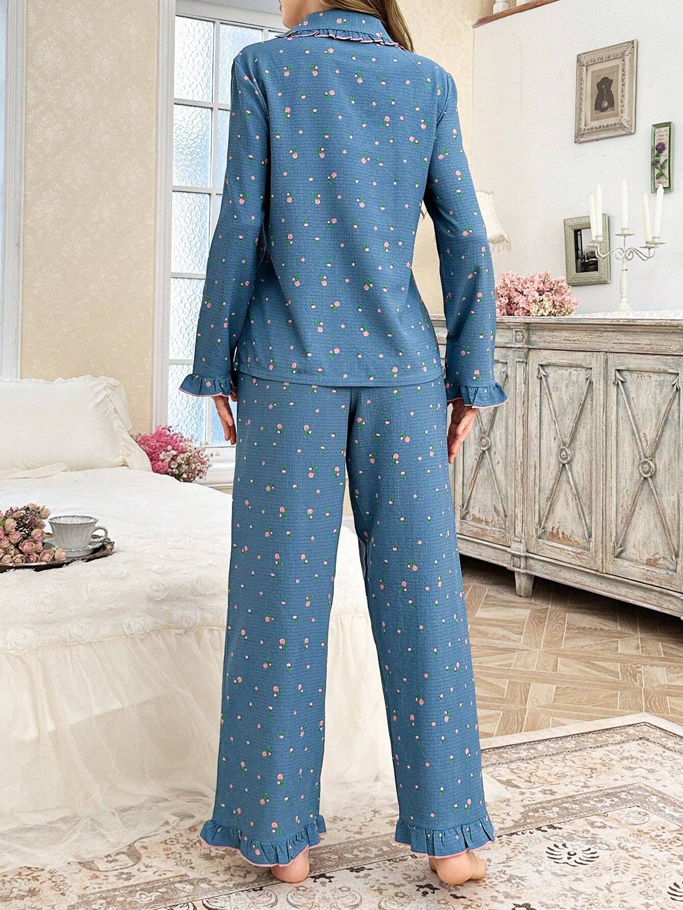 2pcs Ditsy Floral Ruffle Trim Collared Top & Pants Sleepwear Set