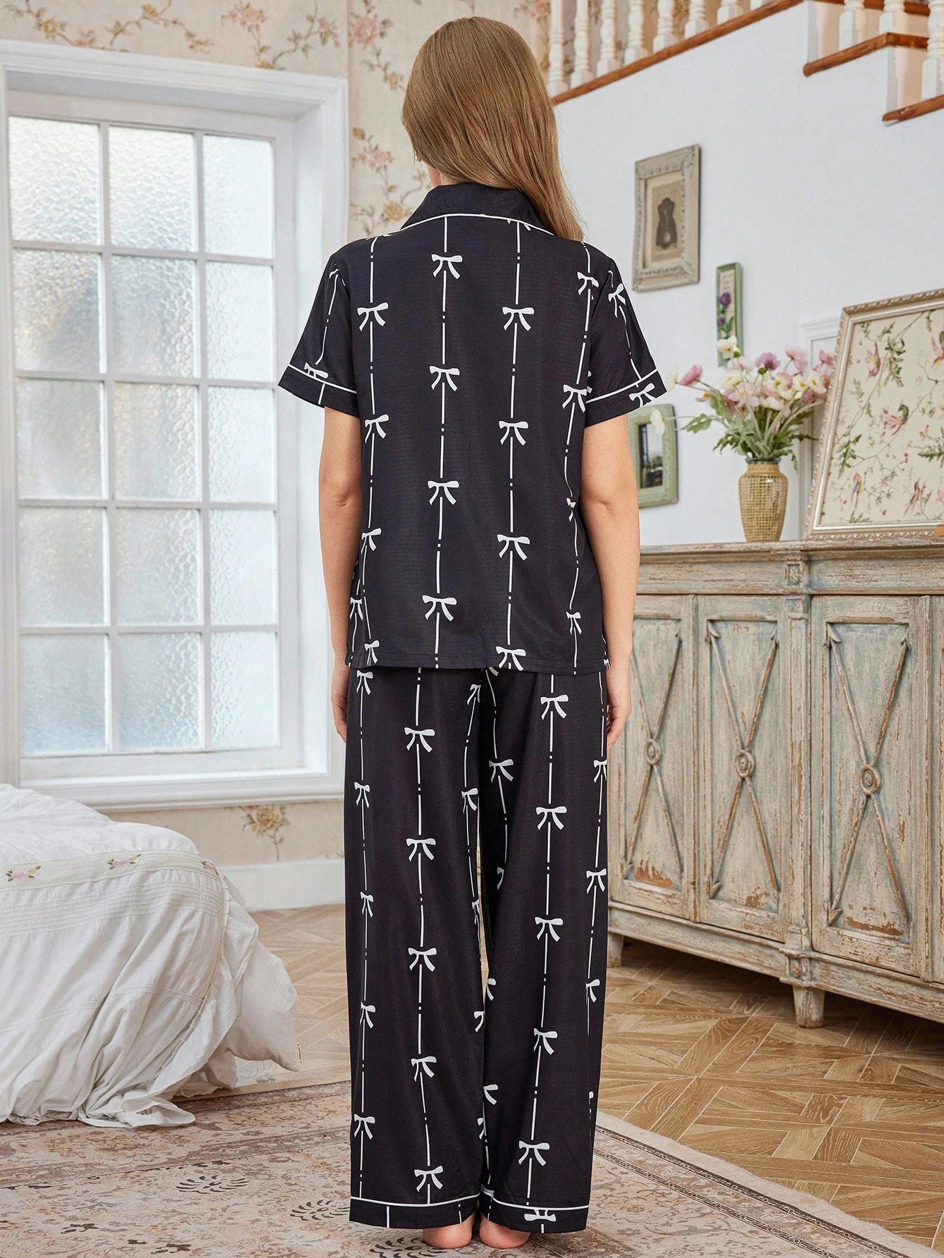 Contrast Trim Lapel Wrap Butterfly Print Short Sleeve Top And Pants Sleepwear Set