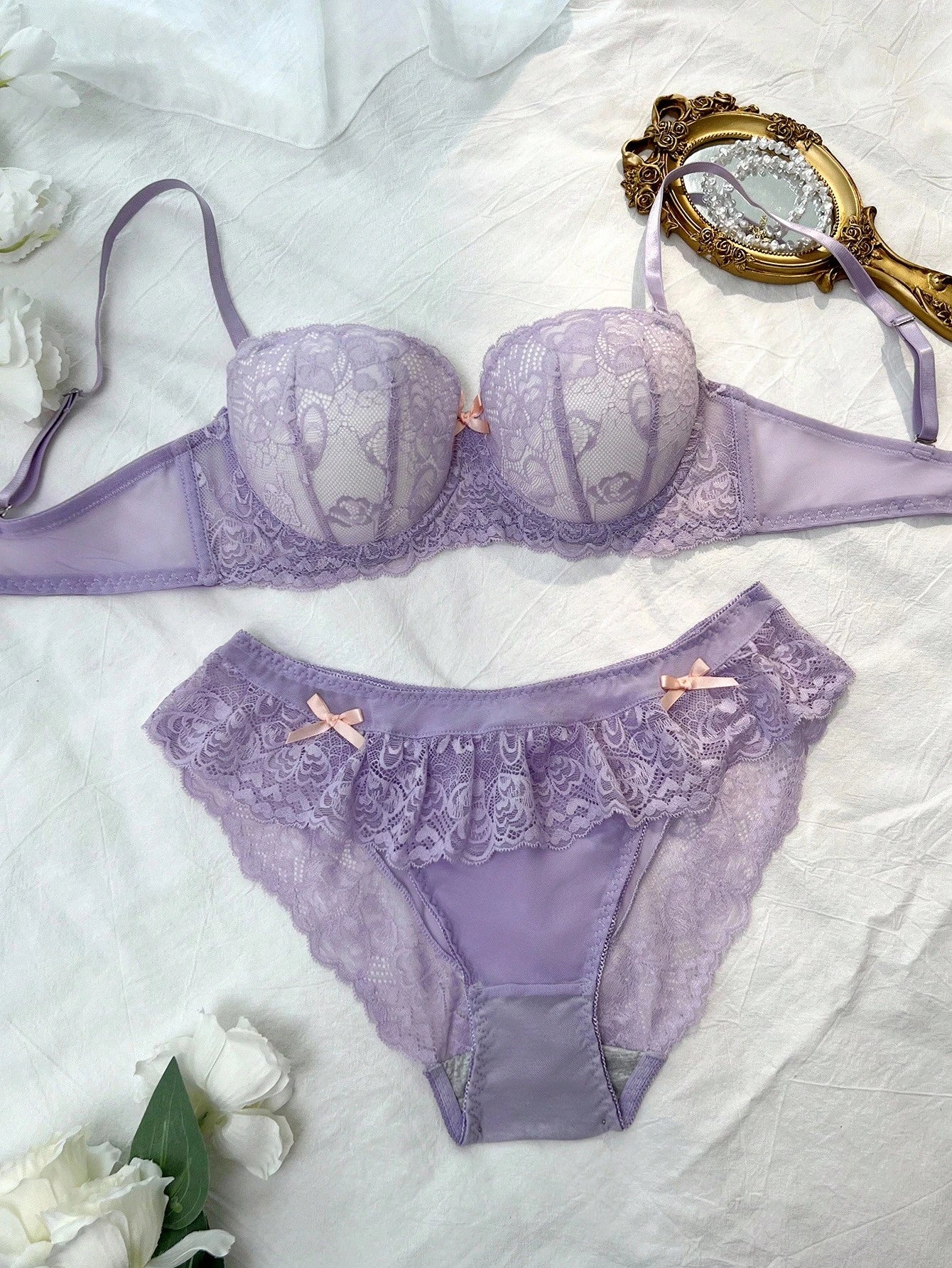 Soft Lace Design Panty And Bra Set