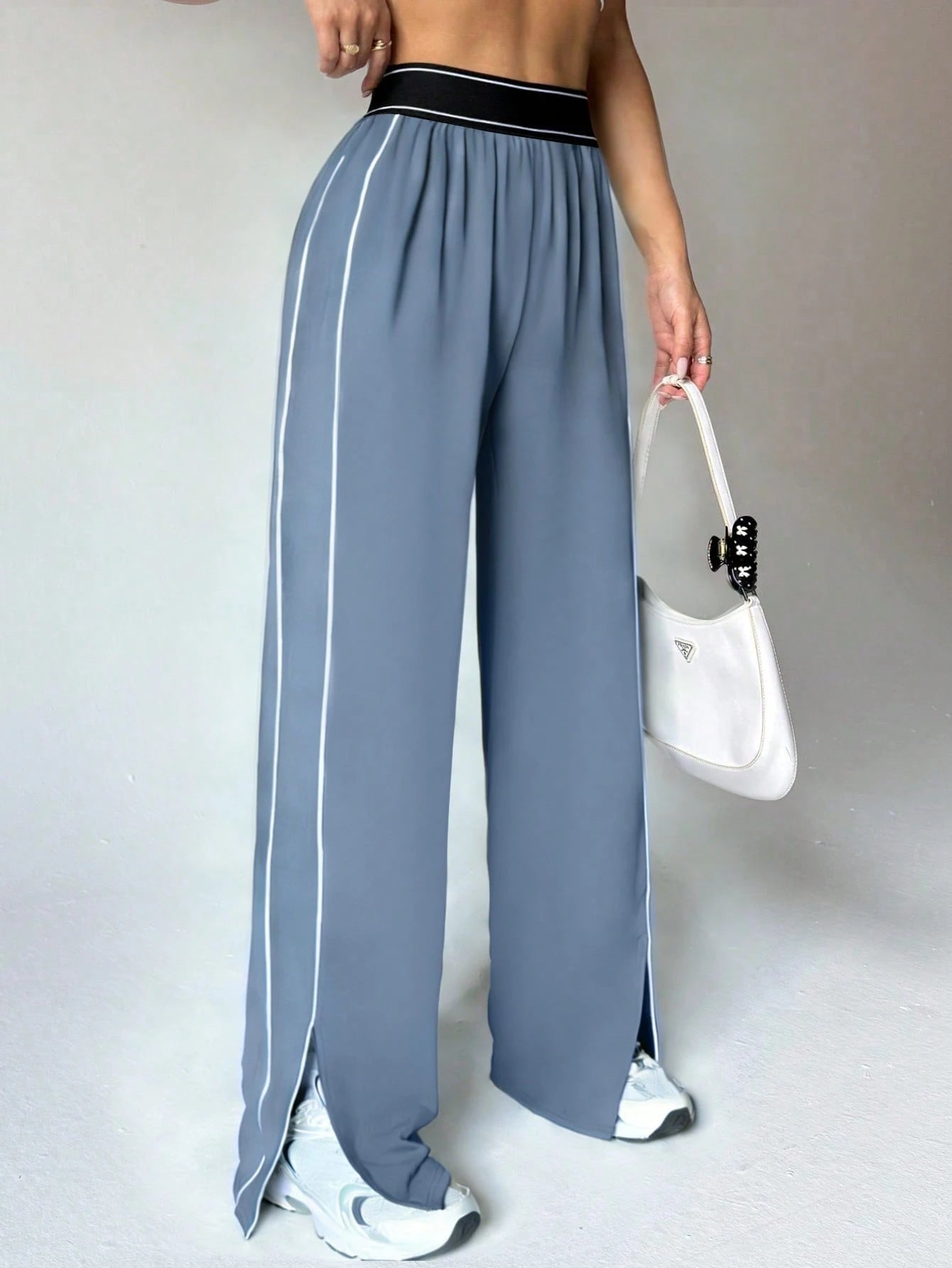 Women's Loose Fit Straight Leg Sweatpants With Pockets