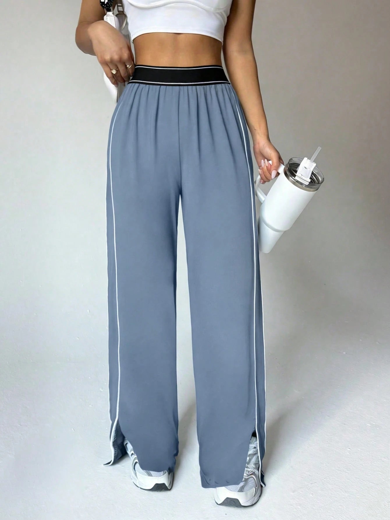 Women's Loose Fit Straight Leg Sweatpants With Pockets