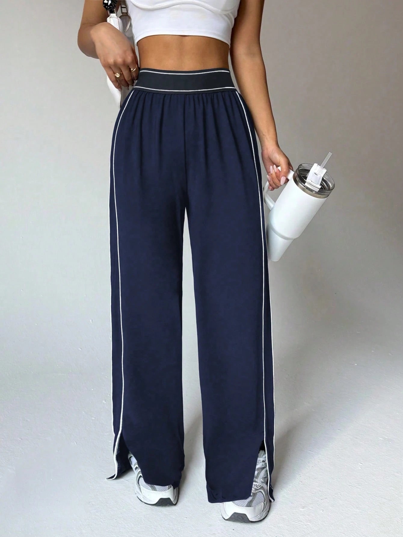 Women's Loose Fit Straight Leg Sweatpants With Pockets