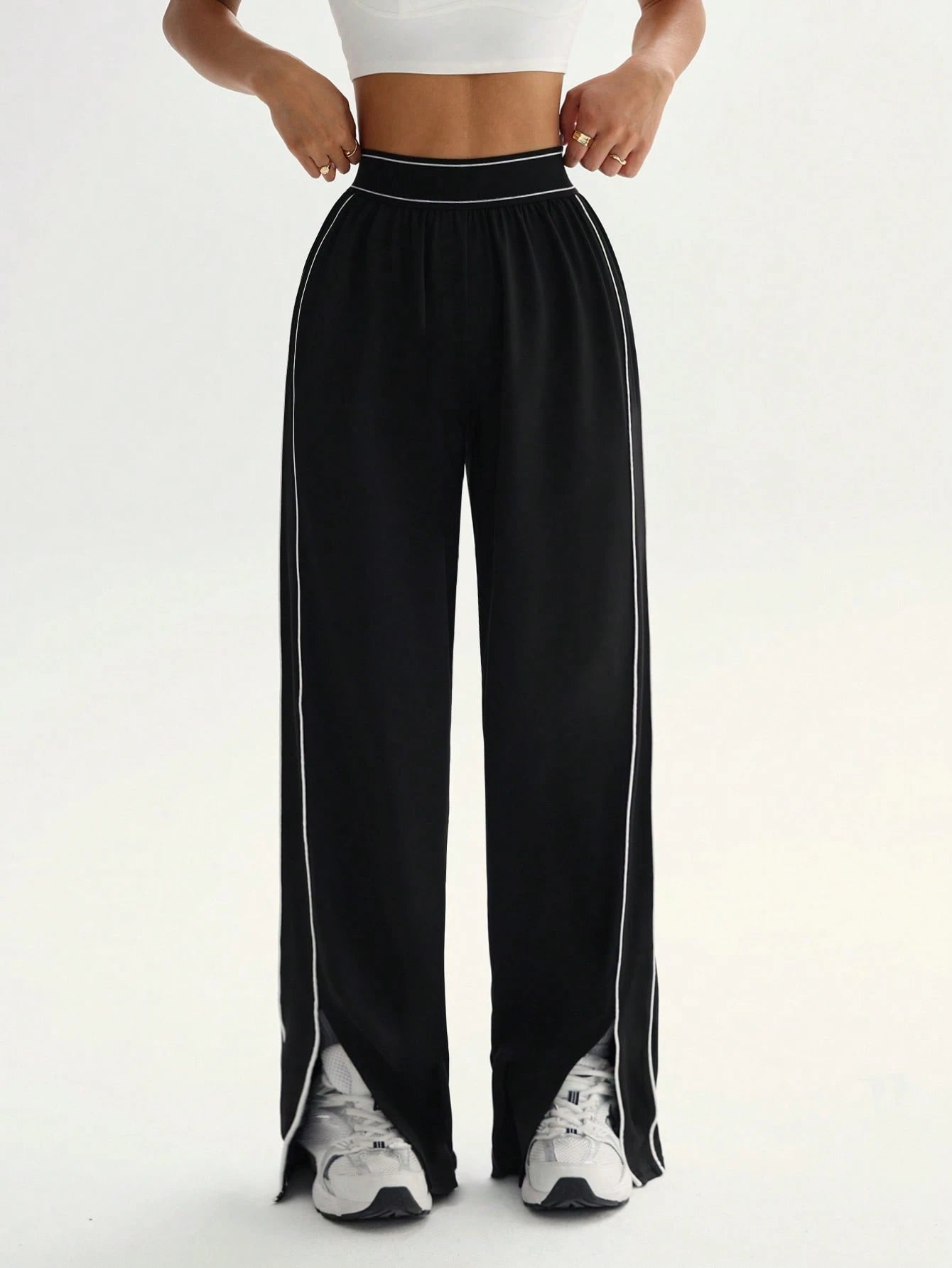 Women's Loose Fit Straight Leg Sweatpants With Pockets