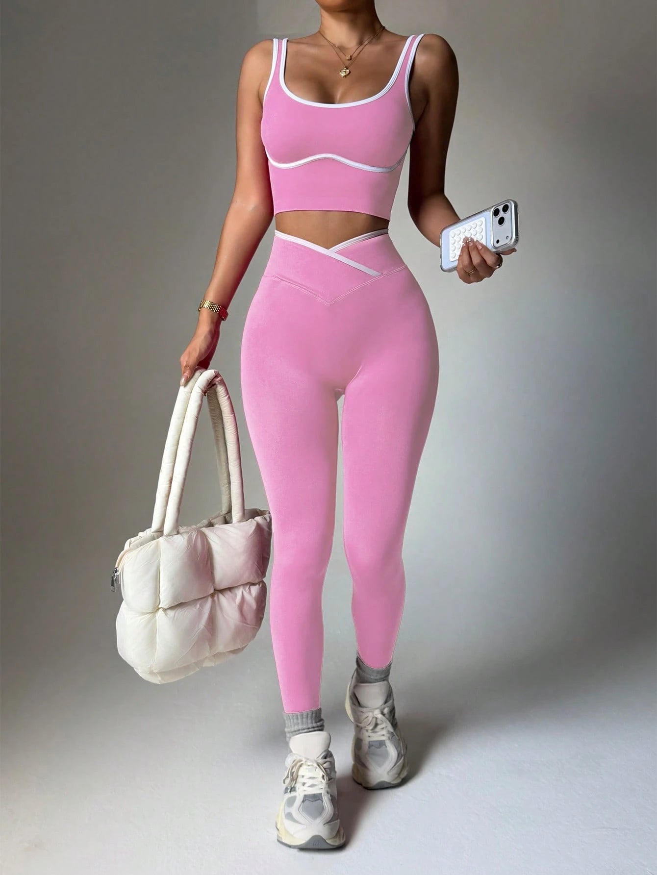 Women's Seamless Contrast Color Yoga Activewear Set