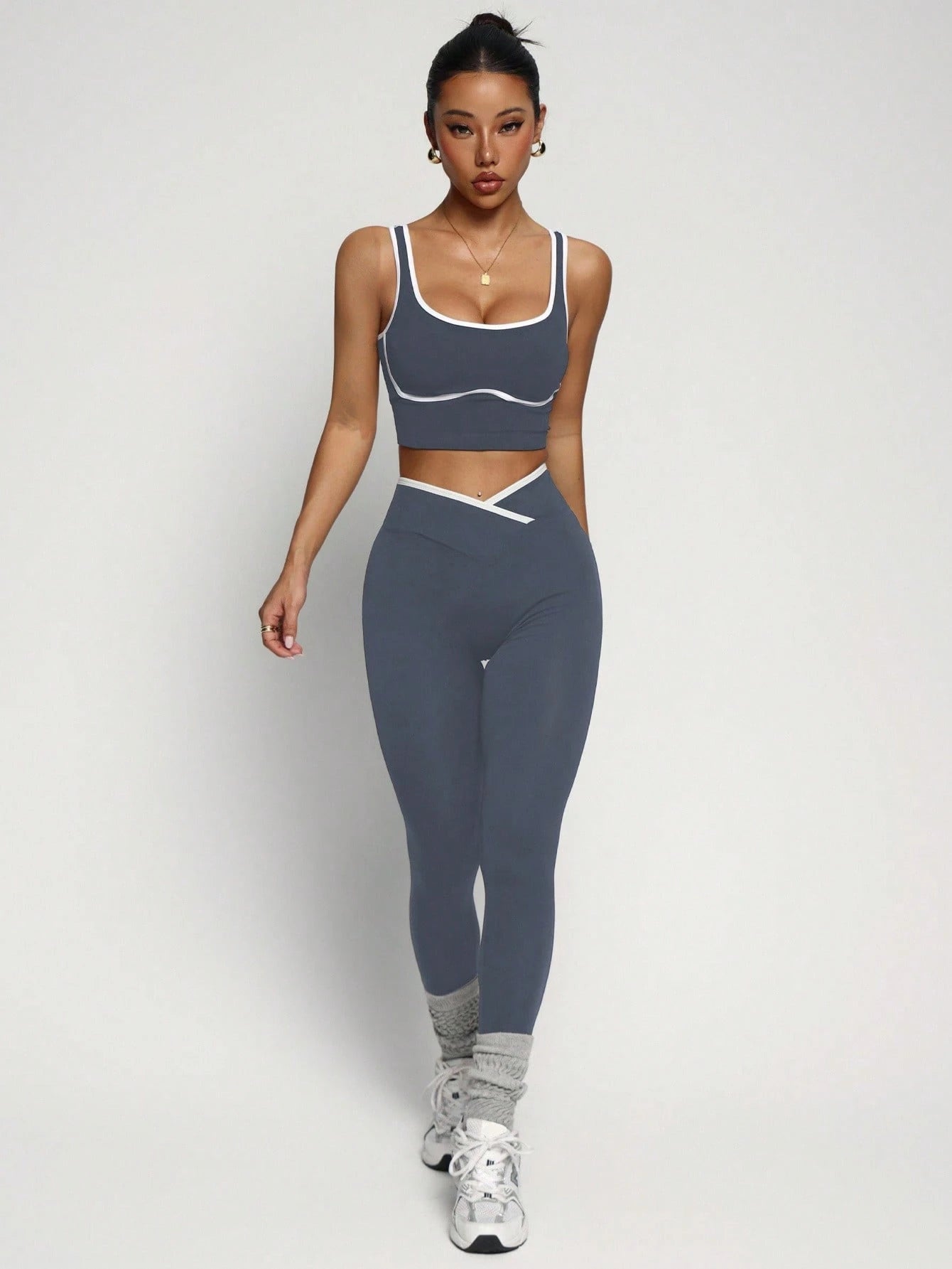 Women's Seamless Contrast Color Yoga Activewear Set Grey