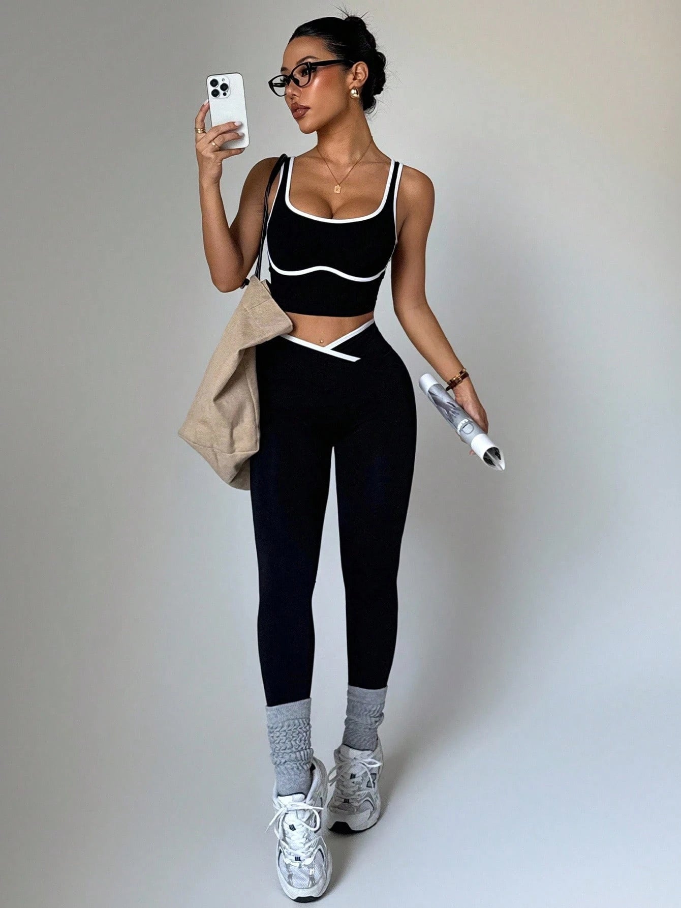 Women's Seamless Contrast Color Yoga Activewear Set