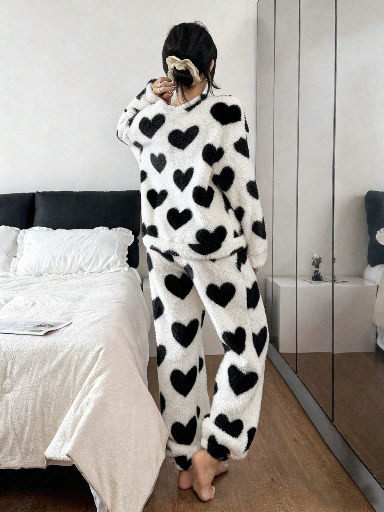 Cute Heart Pattern Thickened Fleece Pajama Set With Long Sleeve