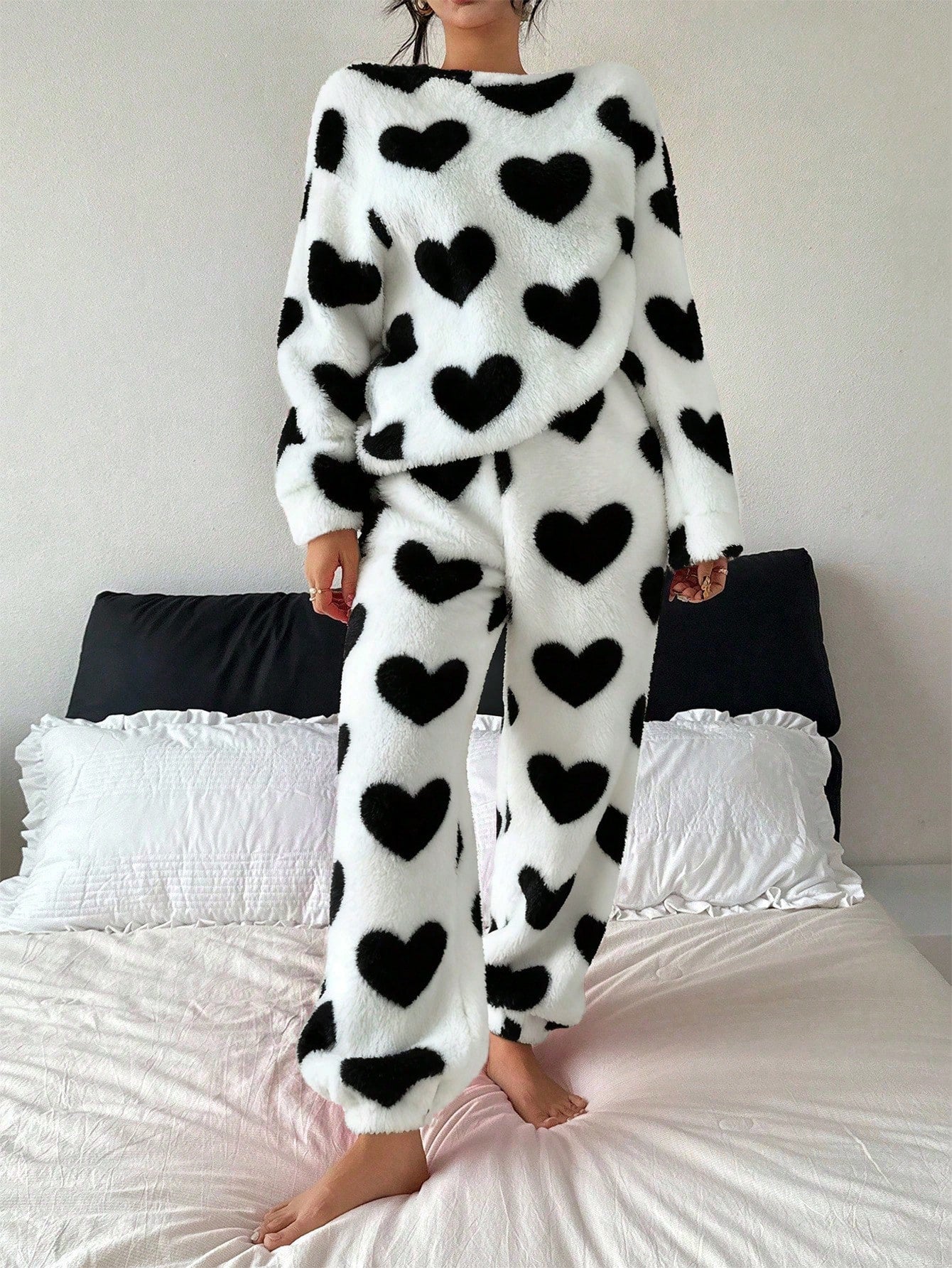Cute Heart Pattern Thickened Fleece Pajama Set With Long Sleeve