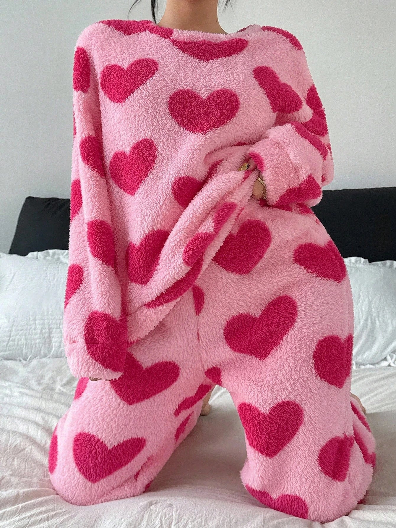 Cute Heart Pattern Thickened Fleece Pajama Set With Long Sleeve