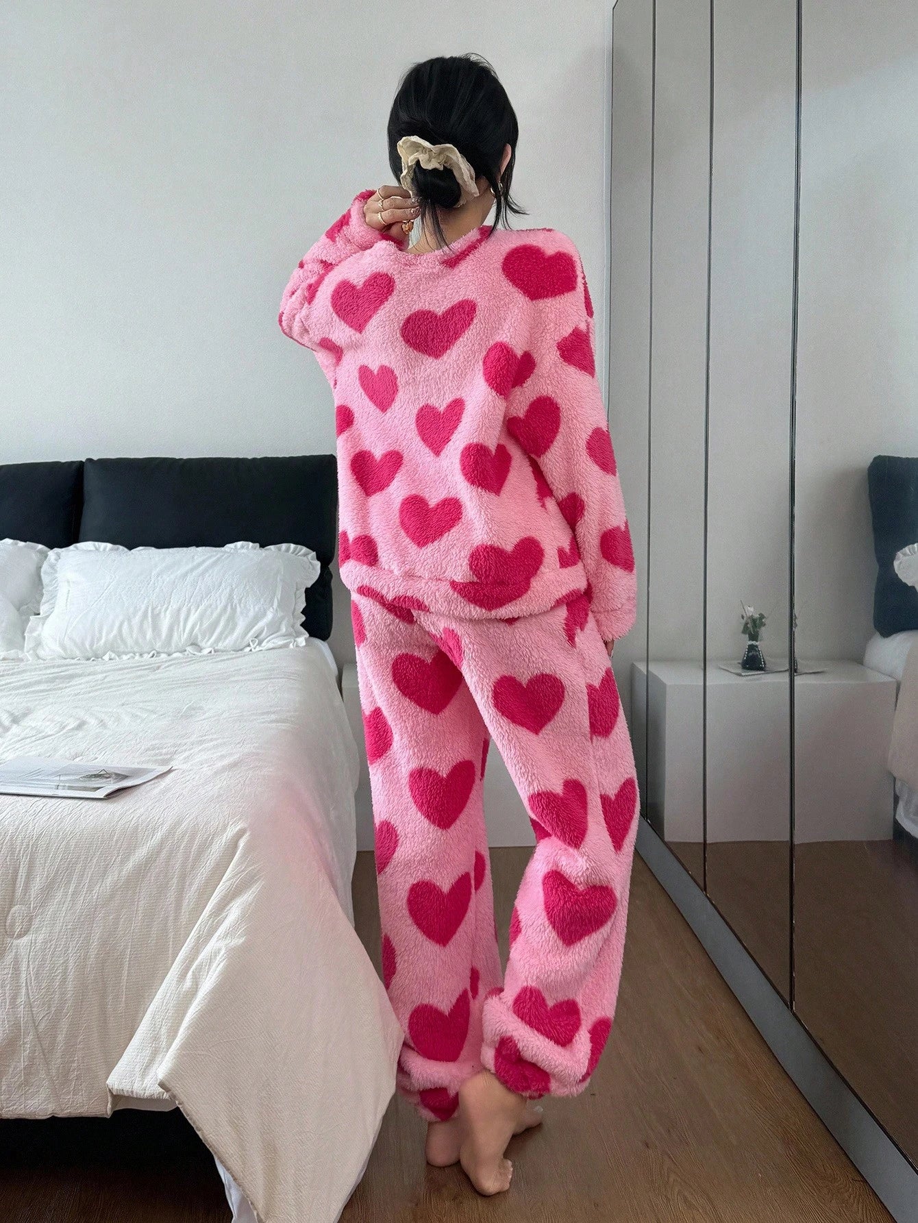 Cute Heart Pattern Thickened Fleece Pajama Set With Long Sleeve